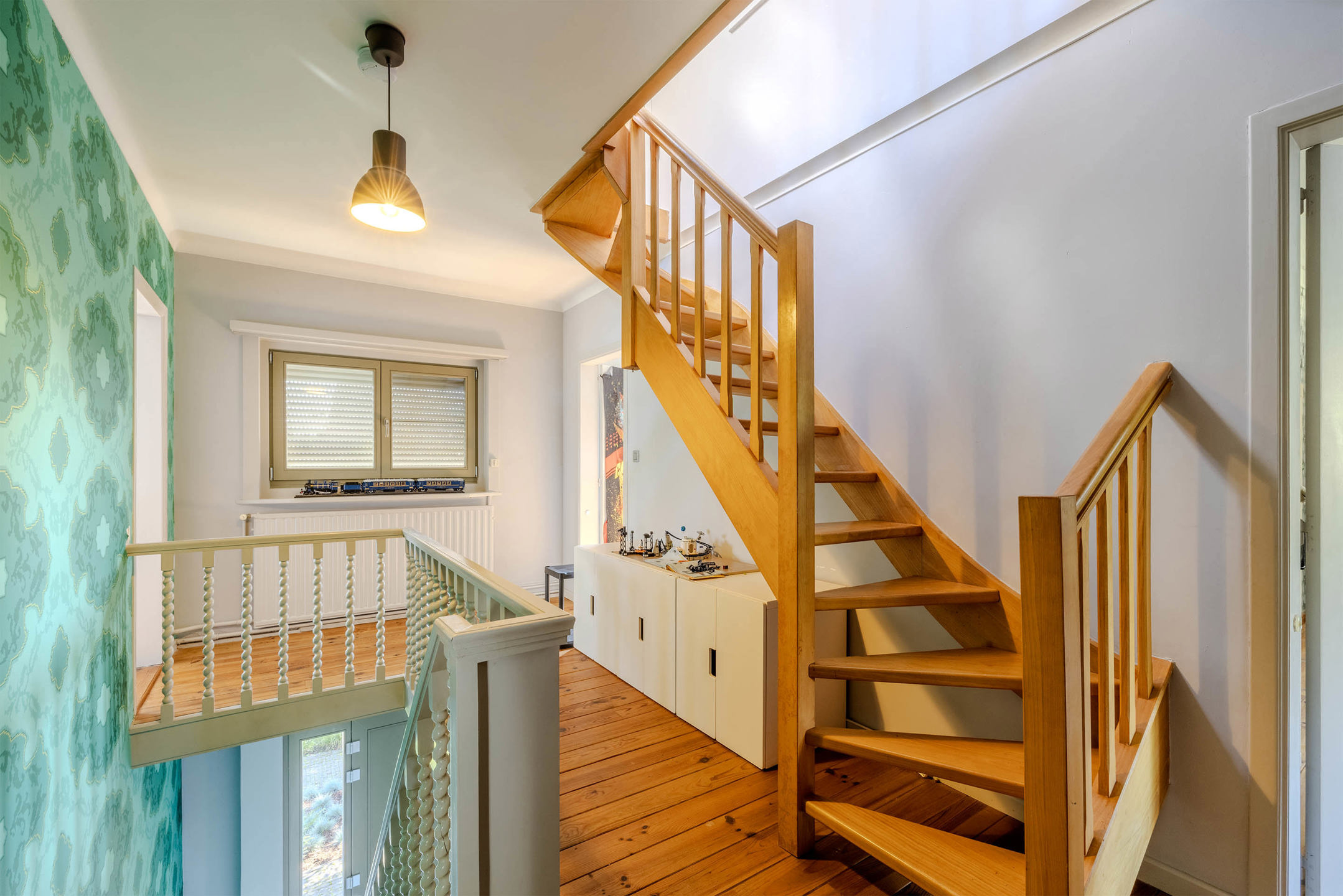 Ruime woning met 6 slaapkamers op een perceel van 1.084m²!