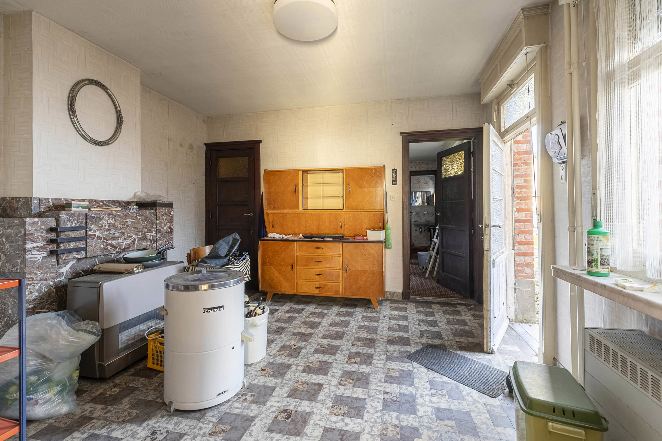 projectgrond bestaande uit woning en handelshuis!