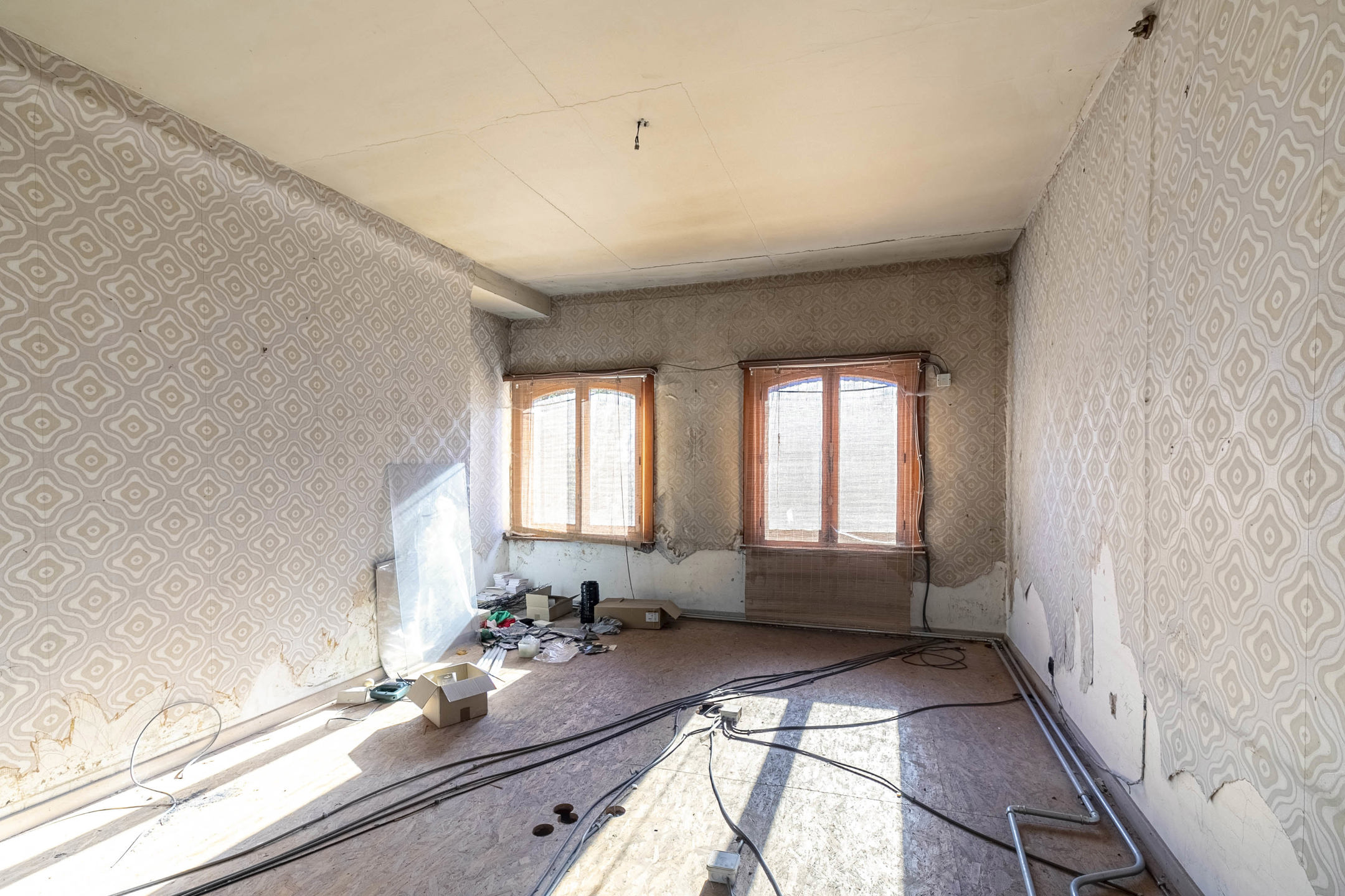projectgrond bestaande uit woning en handelshuis!