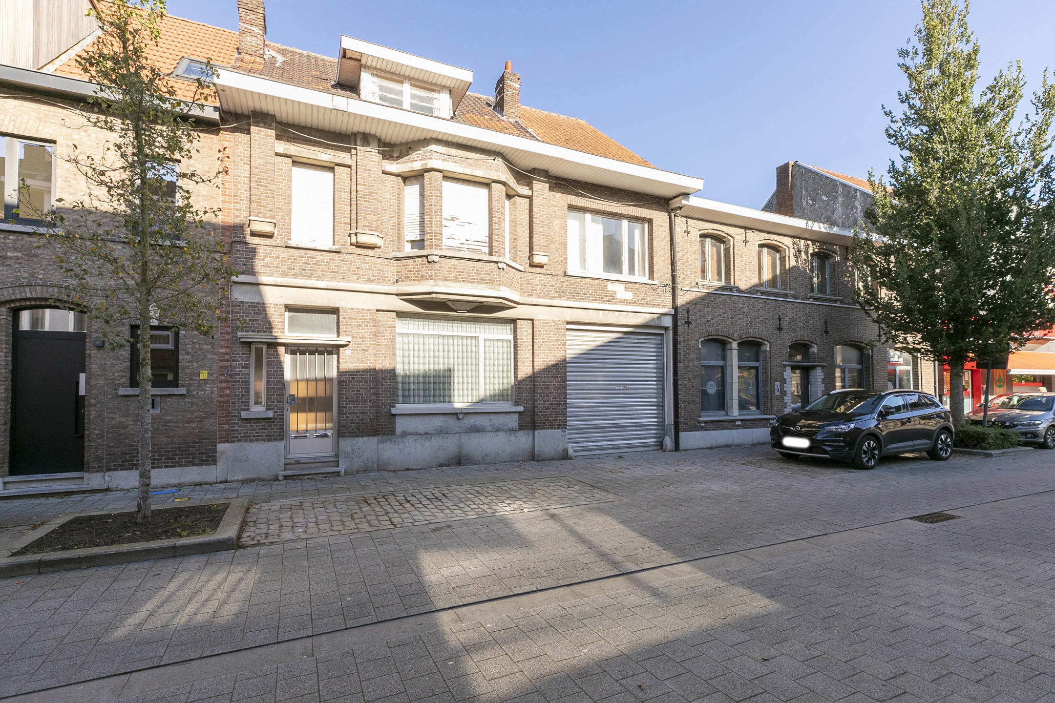 projectgrond bestaande uit woning en handelshuis!