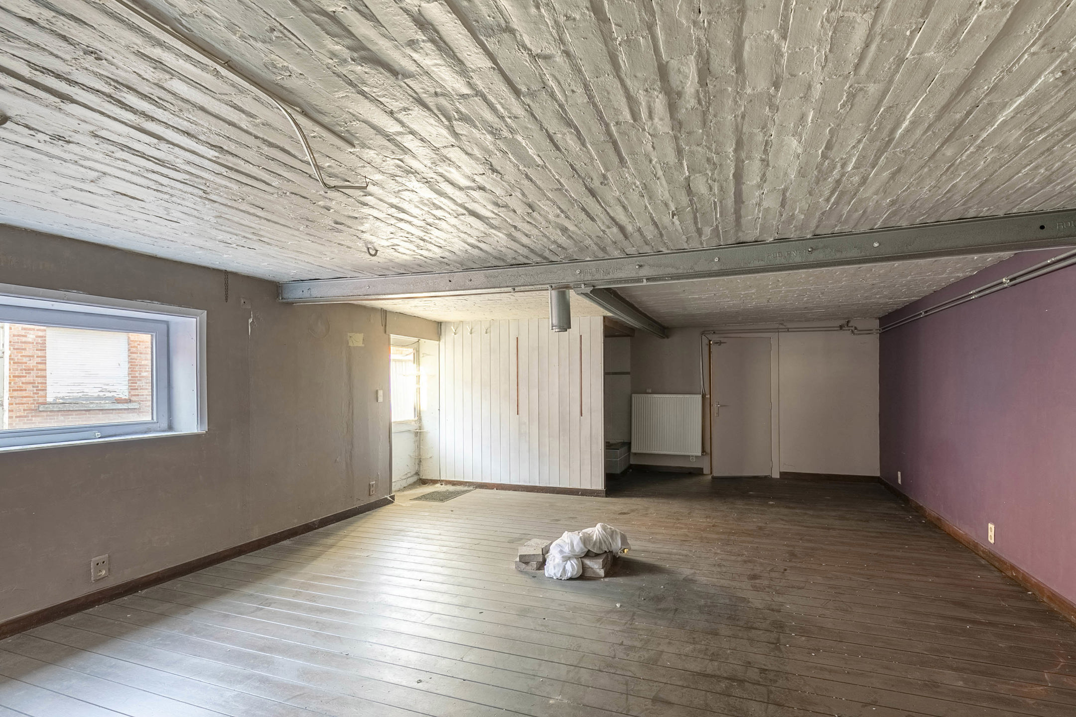 projectgrond bestaande uit woning en handelshuis!