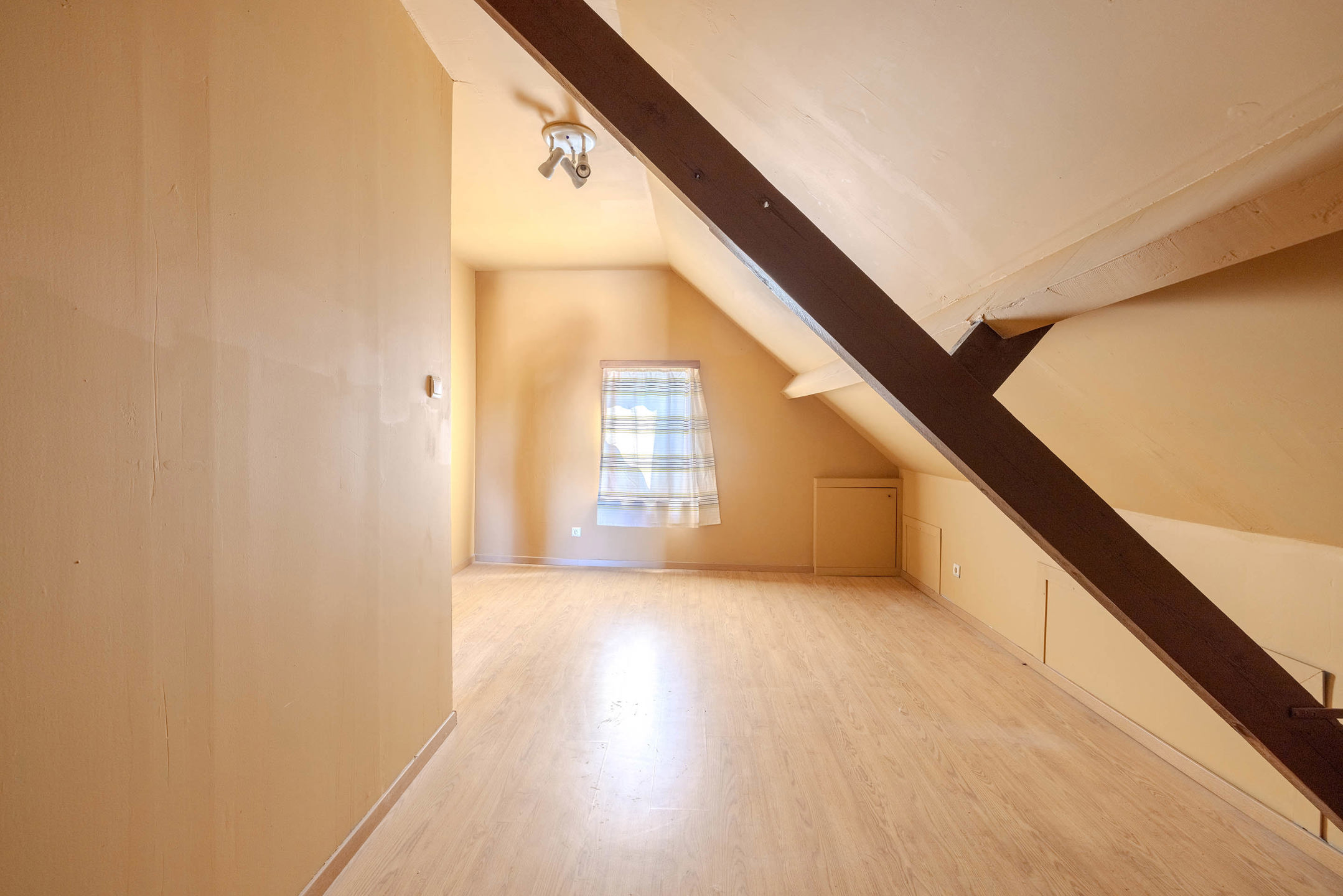 Karaktervolle woning op perceel van 793m² met 4 slaapkamers!