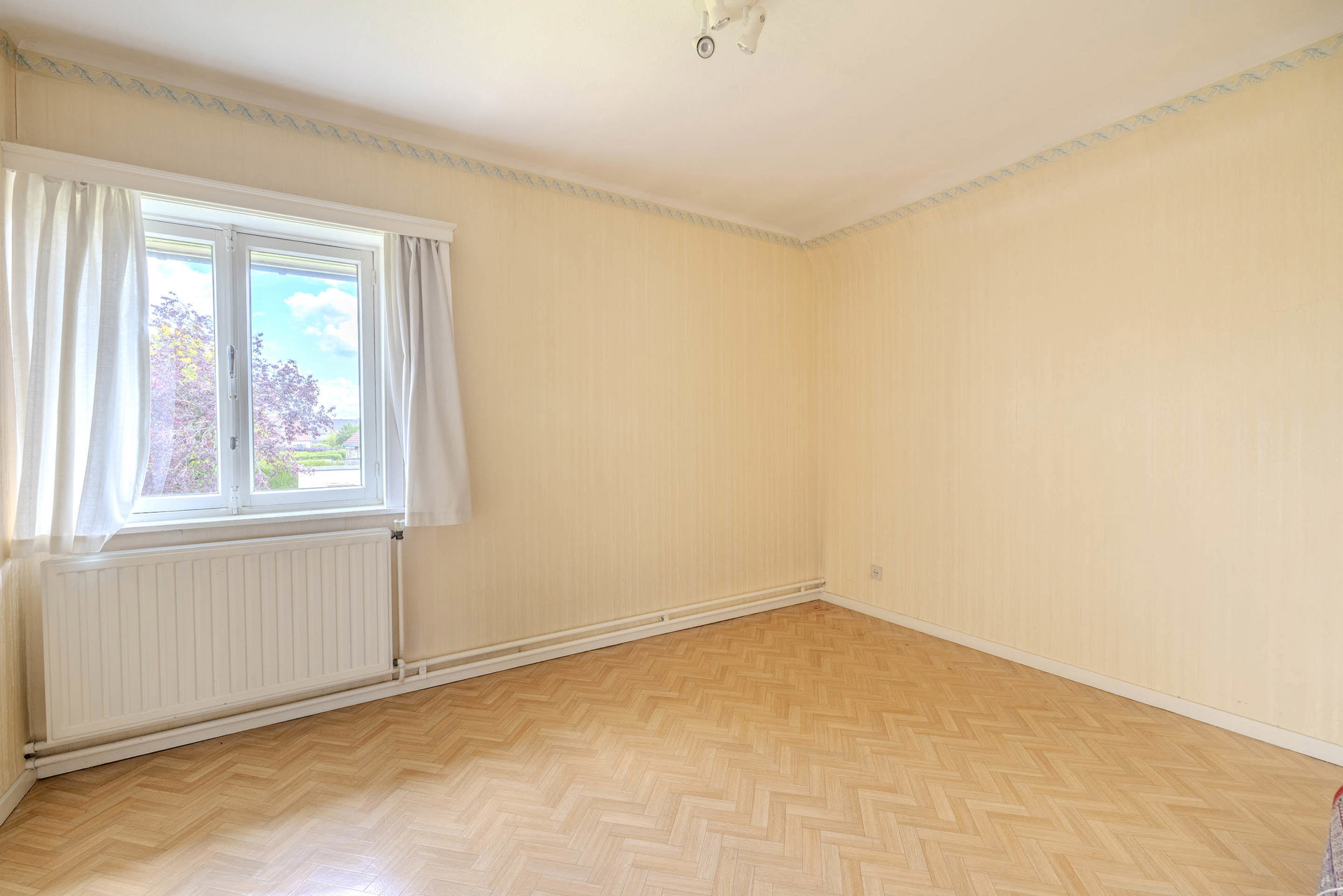 Instapklare HOB in centrum Vlimmeren op 707m² met dubbele garage!