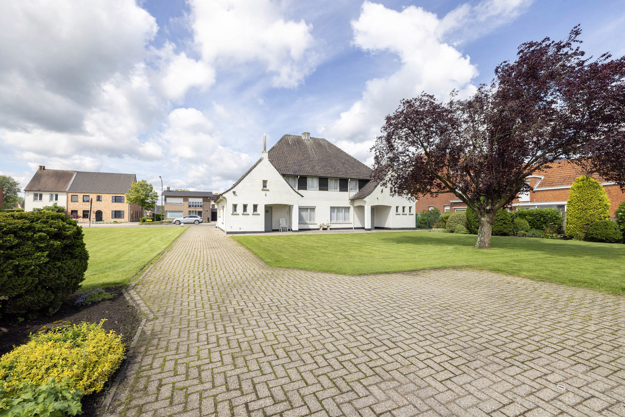 Instapklare HOB in centrum Vlimmeren op 707m² met dubbele garage!