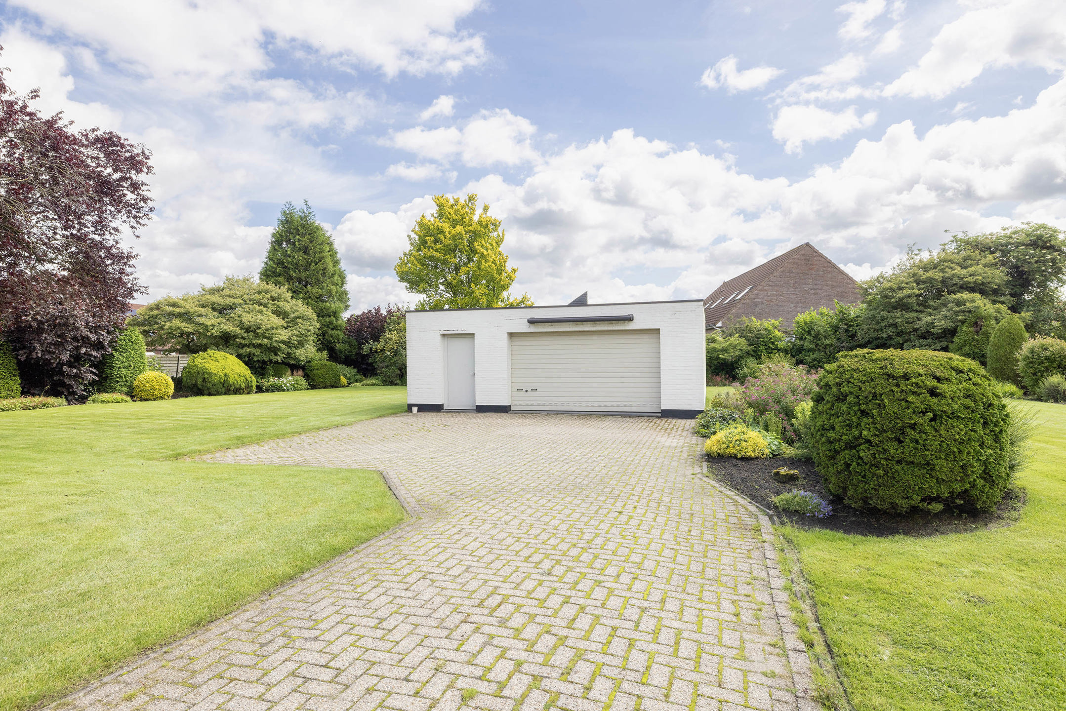 Instapklare HOB in centrum Vlimmeren op 707m² met dubbele garage!