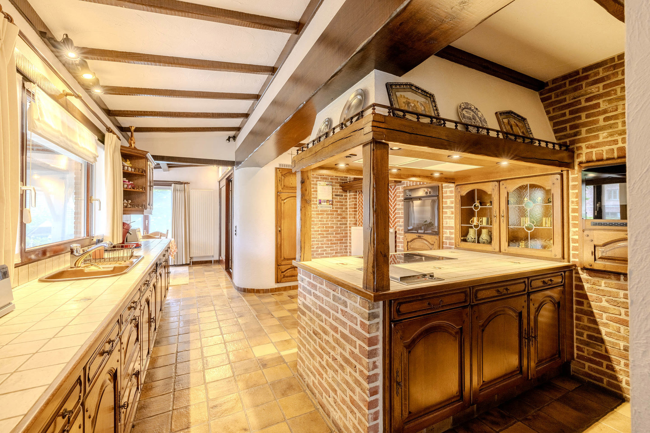 Instapklare woning met bijgebouw op mooi perceel van 1.515 m²!