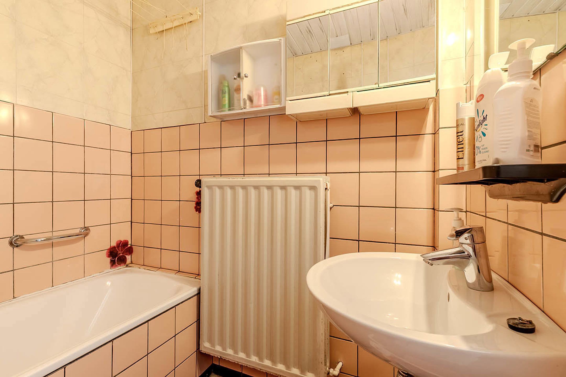 Te renoveren woning op mooi perceel van 910 m²!