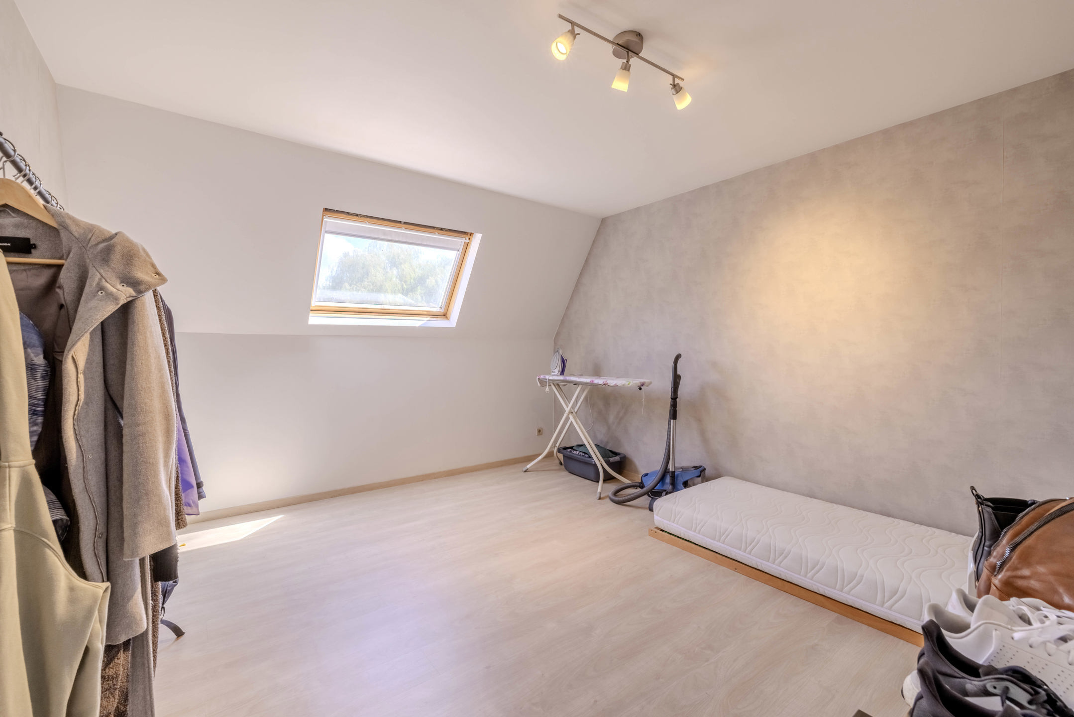 Ruim duplex appartement van 185m² met garage