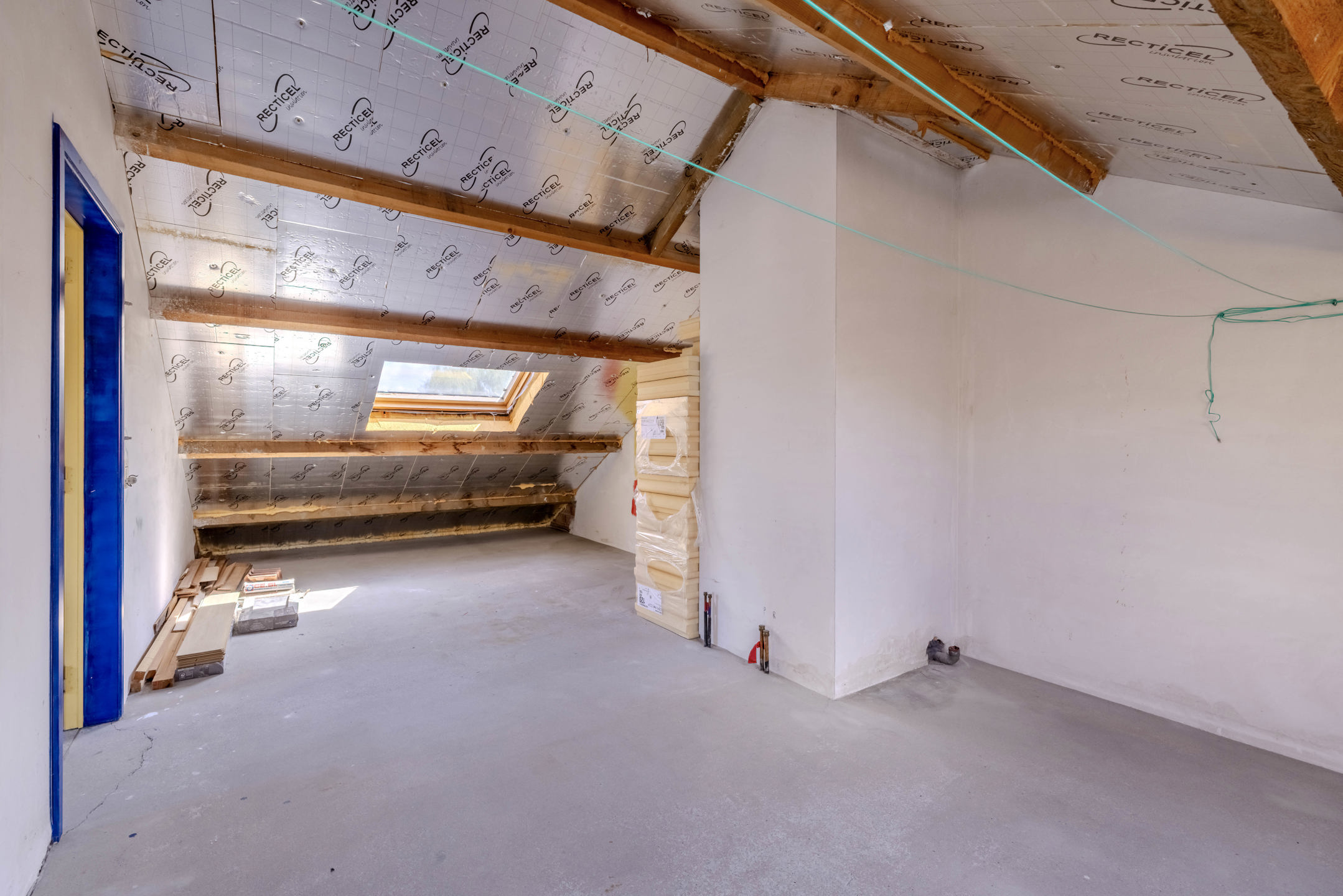 Ruim duplex appartement van 185m² met garage