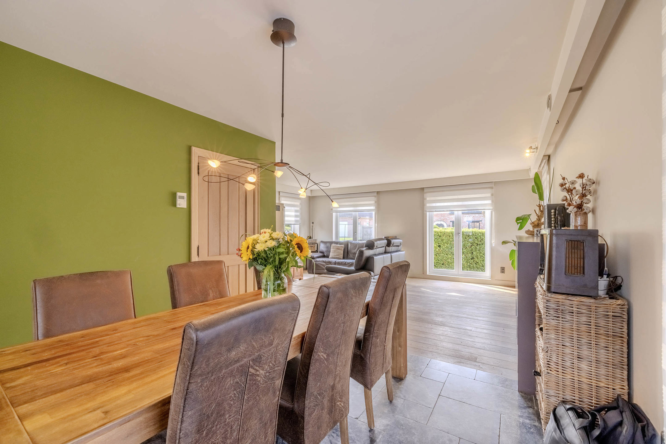 Instapklare woning met zwembad en vrij zicht op 640m²!