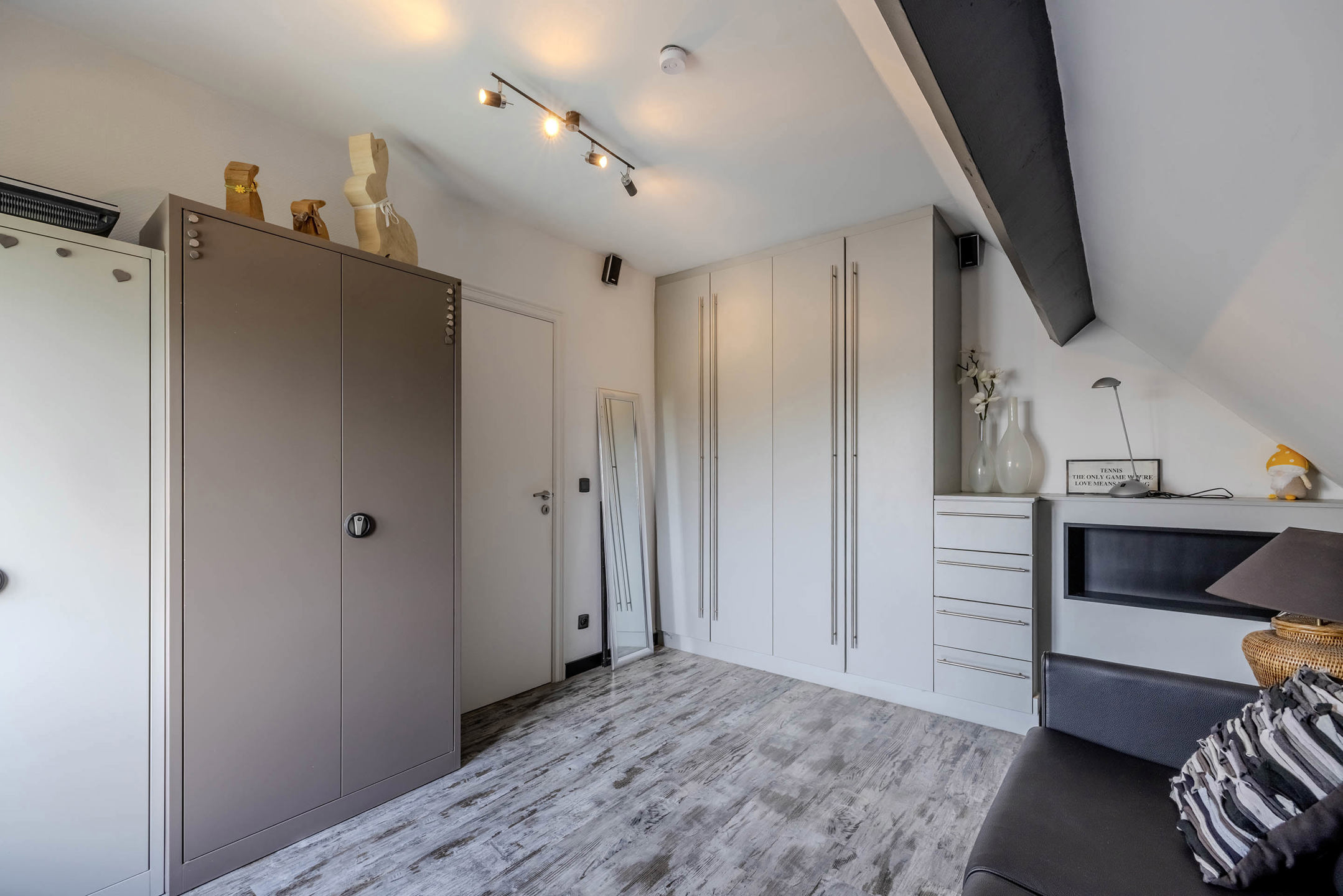 Instapklare woning met zwembad en vrij zicht op 640m²!