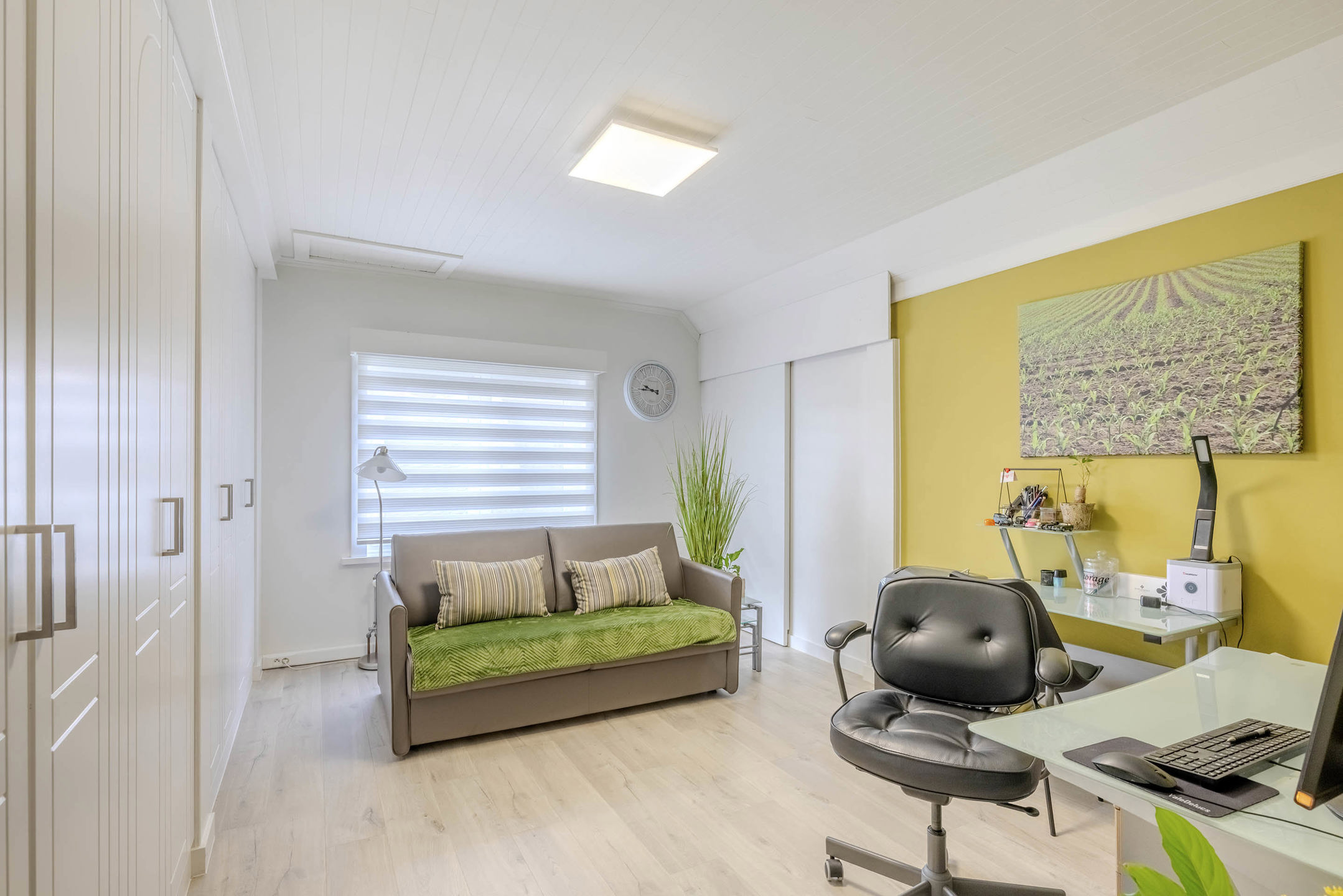 Instapklare woning met zwembad en vrij zicht op 640m²!