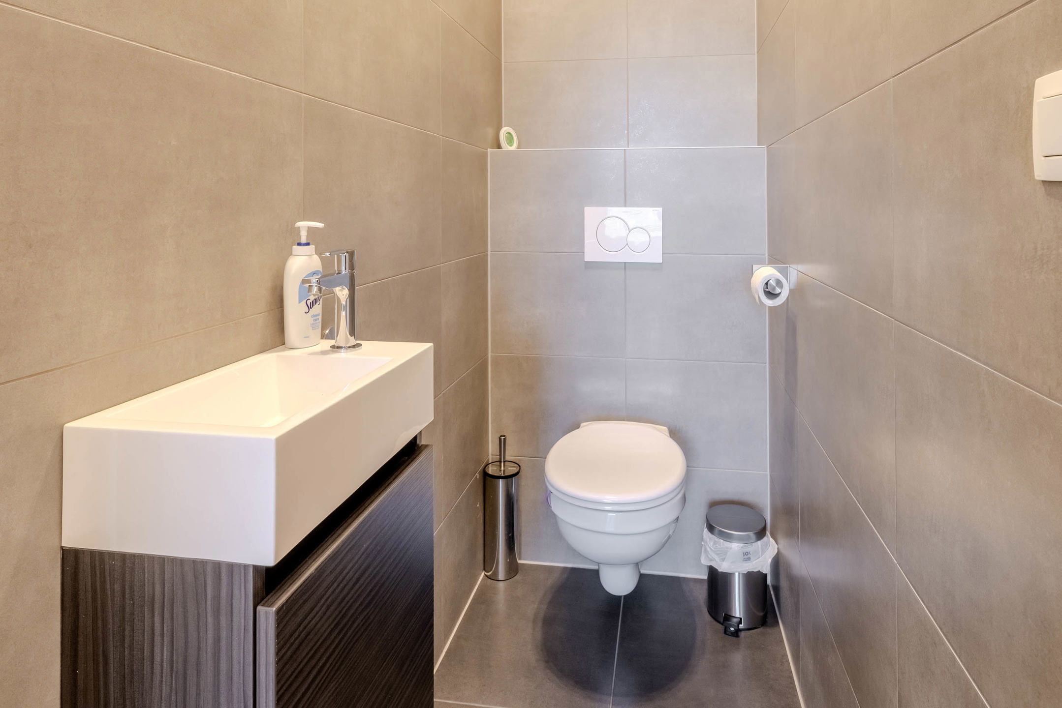 Instapklaar appartement van 78 m² pal in het centrum van Oostmalle!