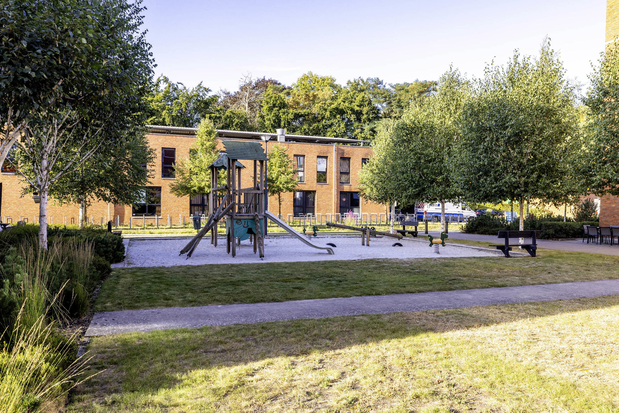 Instapklaar appartement van 78 m² pal in het centrum van Oostmalle!