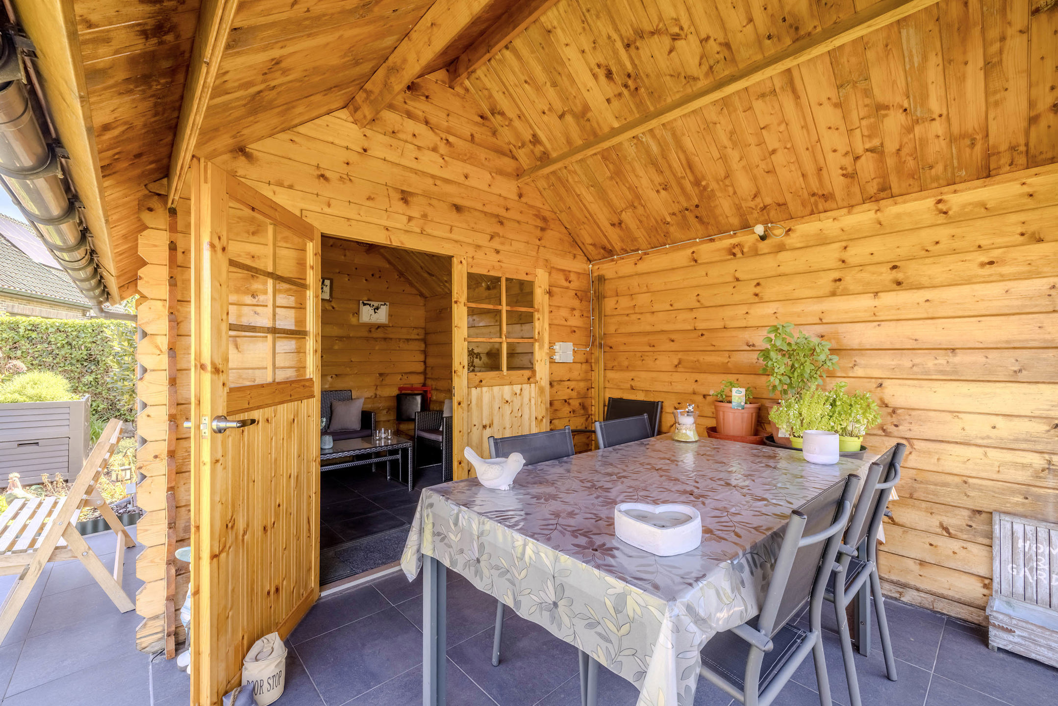 Instapklare woning op mooi perceel van 756 m² in een rustige straat!