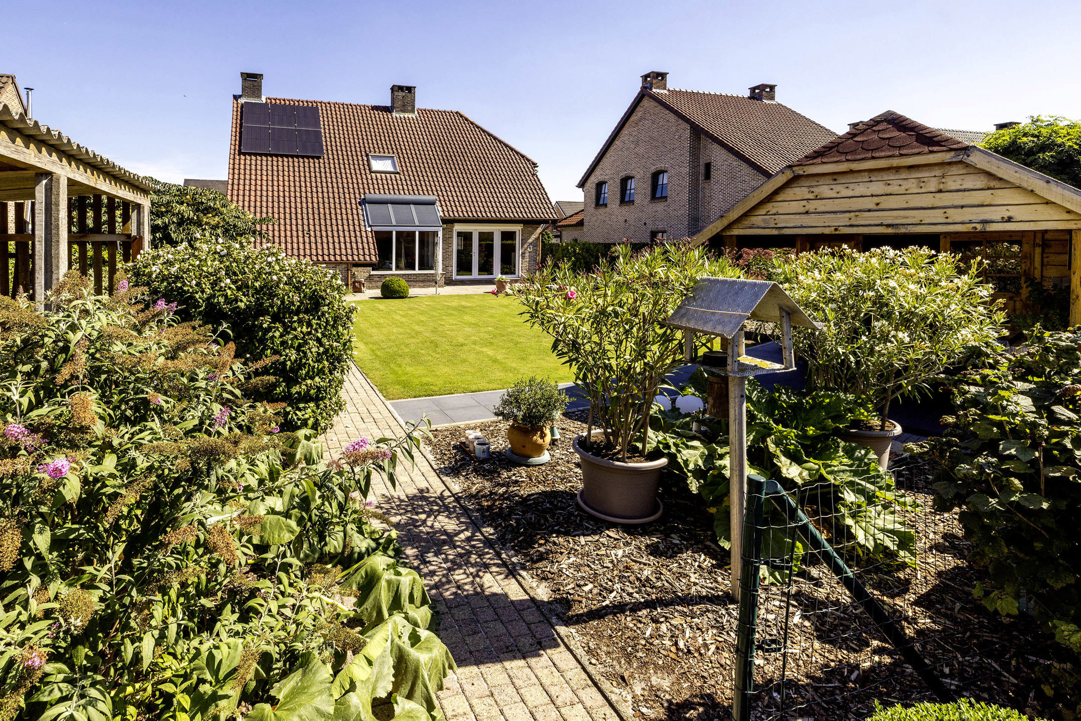 Instapklare woning op mooi perceel van 756 m² in een rustige straat!