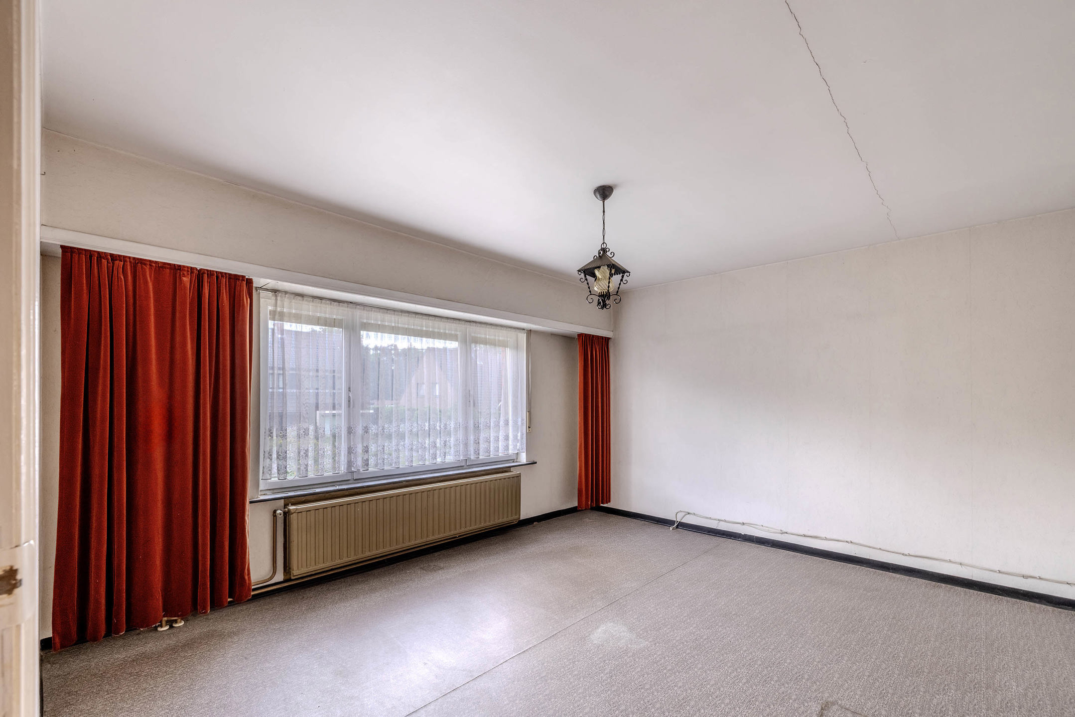 Te renoveren woning op mooi perceel van 430 m²!