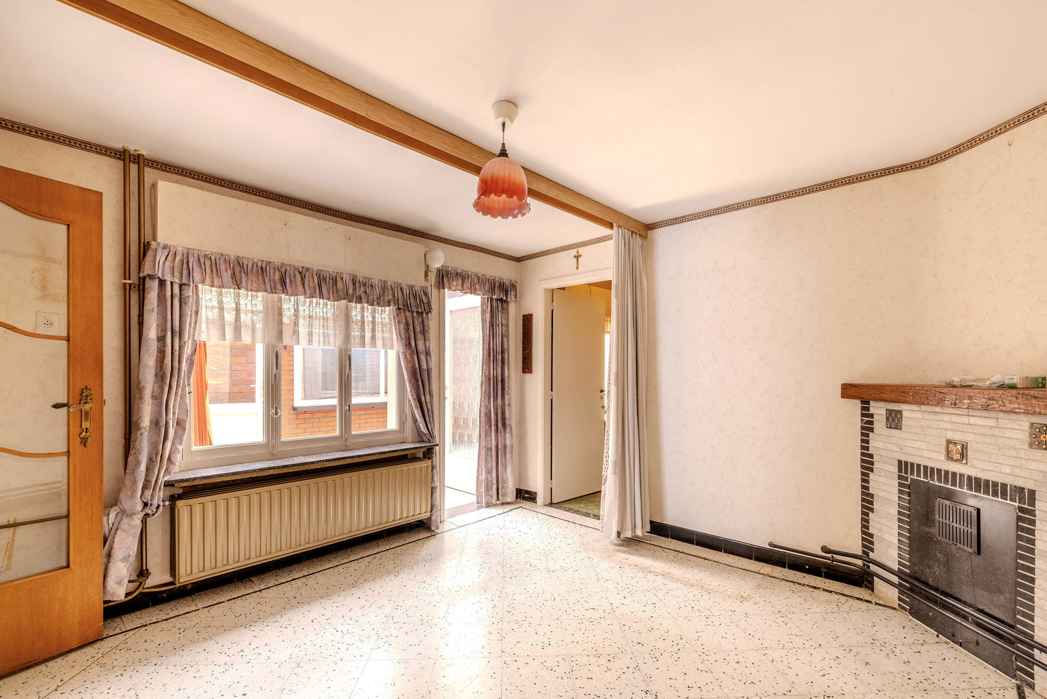 Te renoveren woning op mooi perceel van 430 m²!