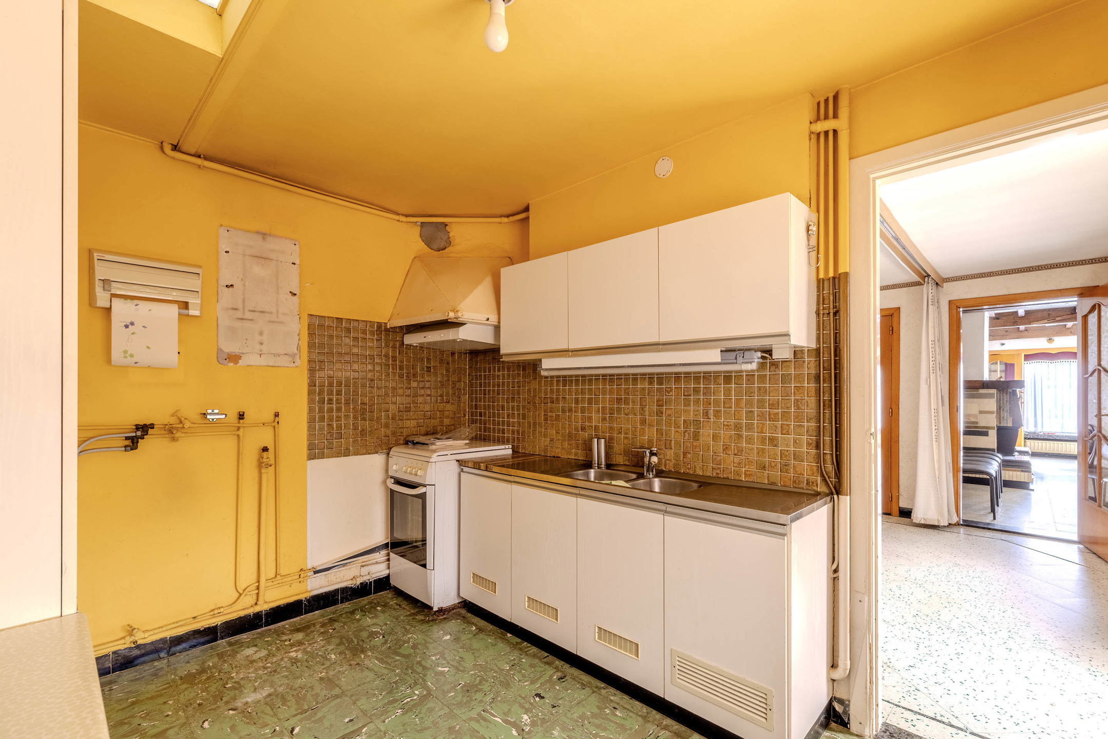 Te renoveren woning op mooi perceel van 430 m²!