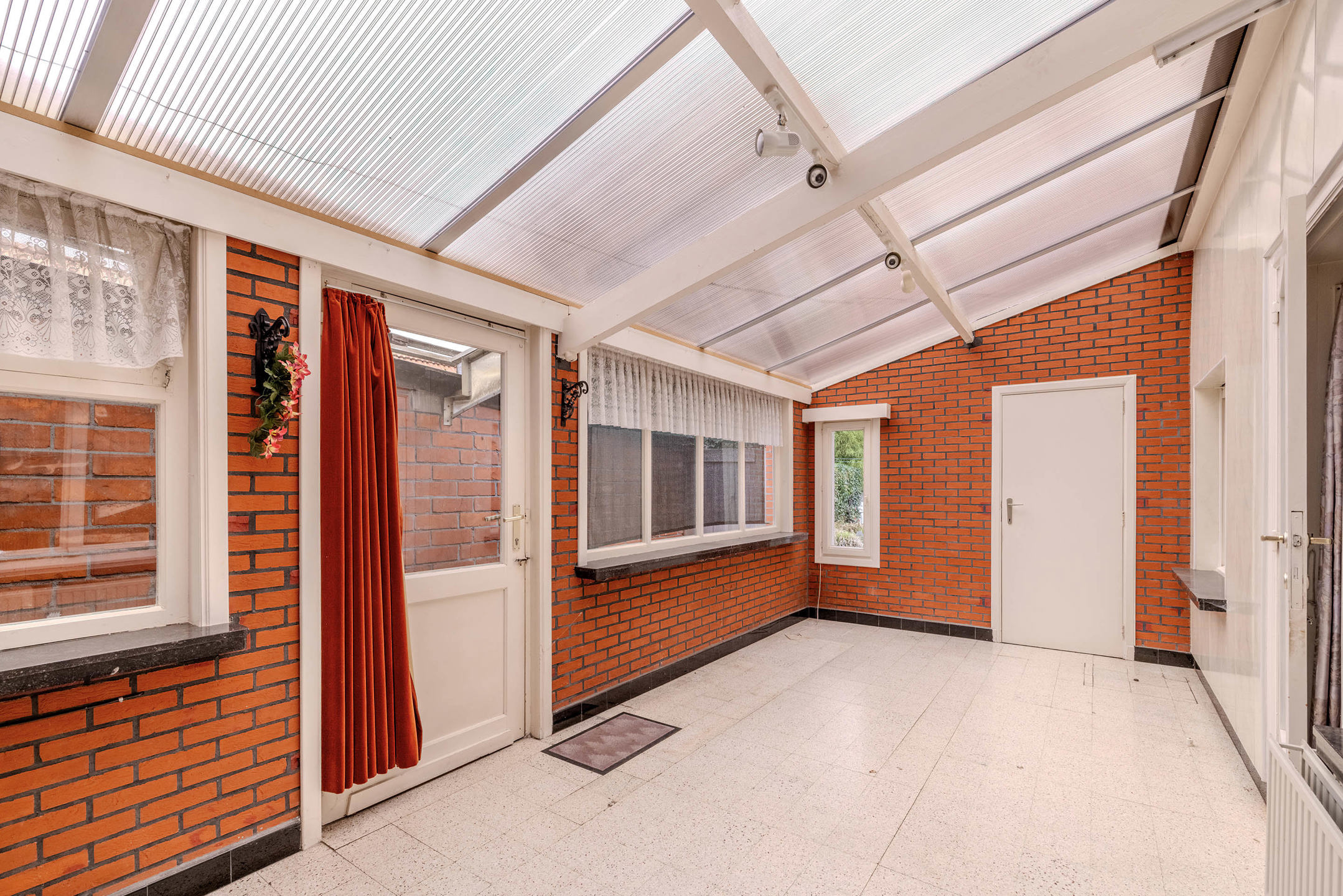 Te renoveren woning op mooi perceel van 430 m²!