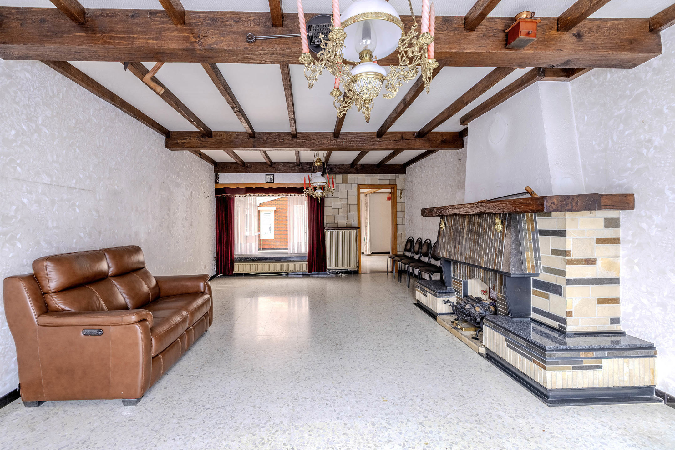 Te renoveren woning op mooi perceel van 430 m²!