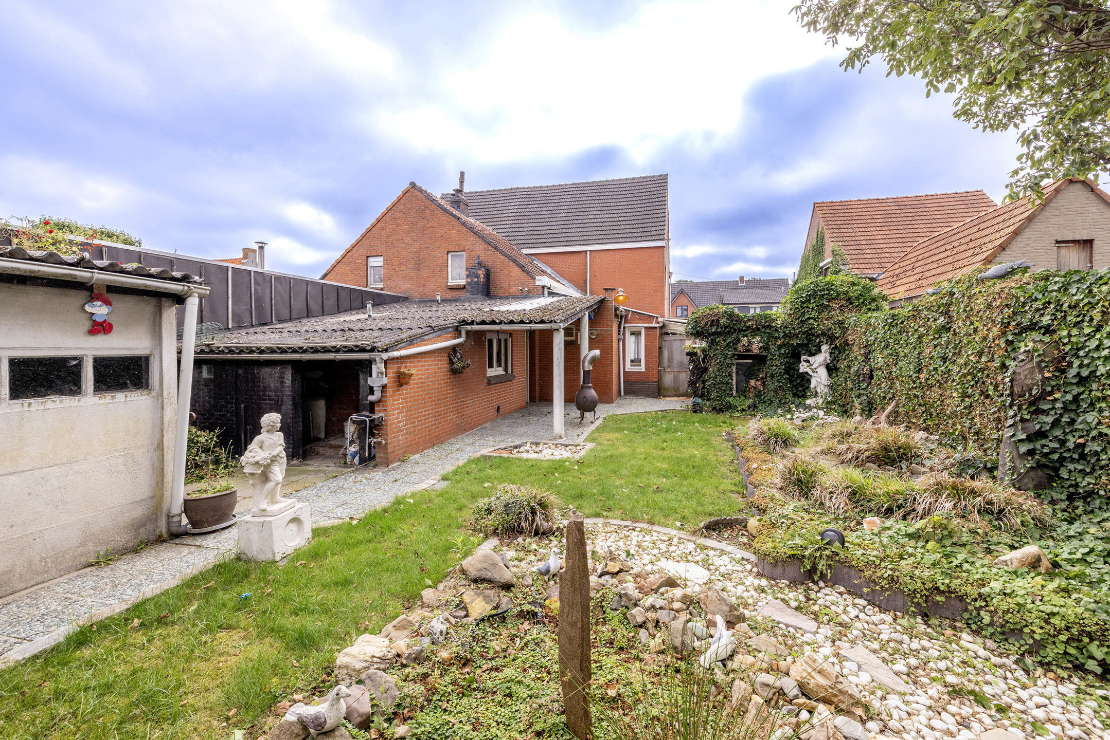 Te renoveren woning op mooi perceel van 430 m²!