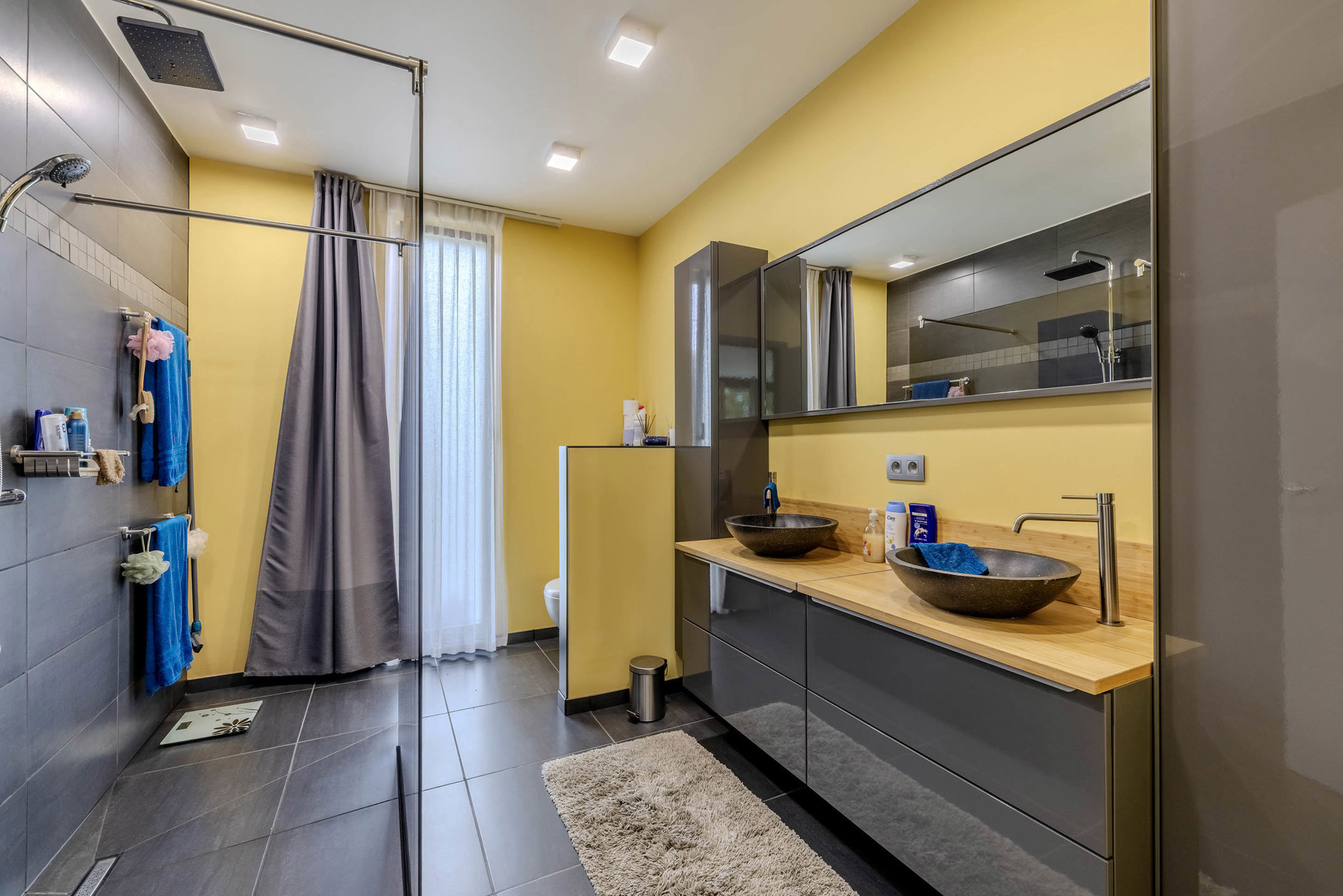 Gelijkvloerse woning met gekoppelde loods van 102m²