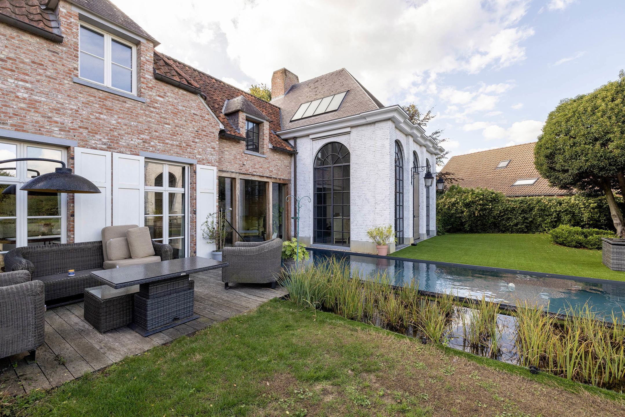 Landelijke nieuwbouwvilla (met optionele manege)