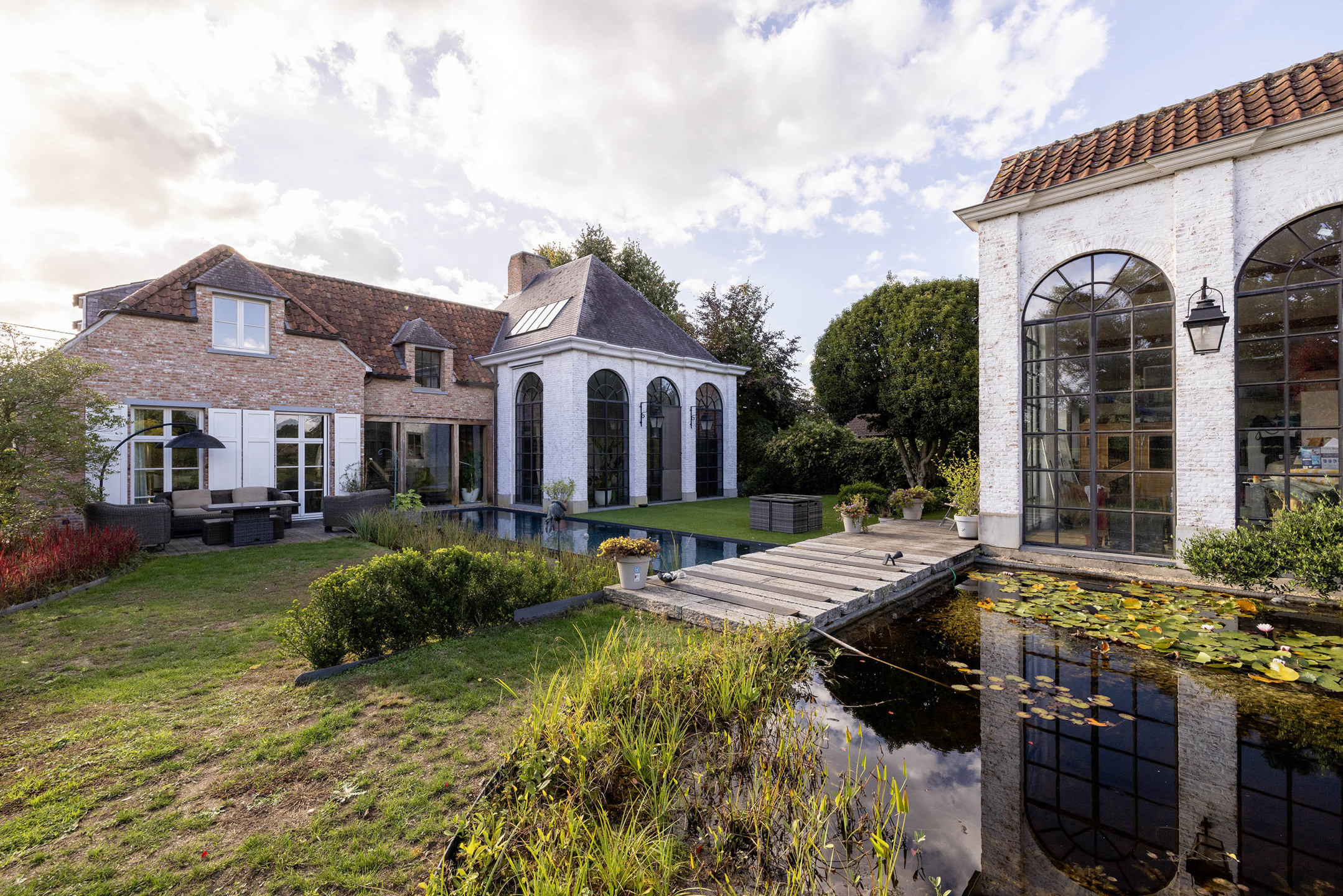 Landelijke nieuwbouwvilla (met optionele manege)