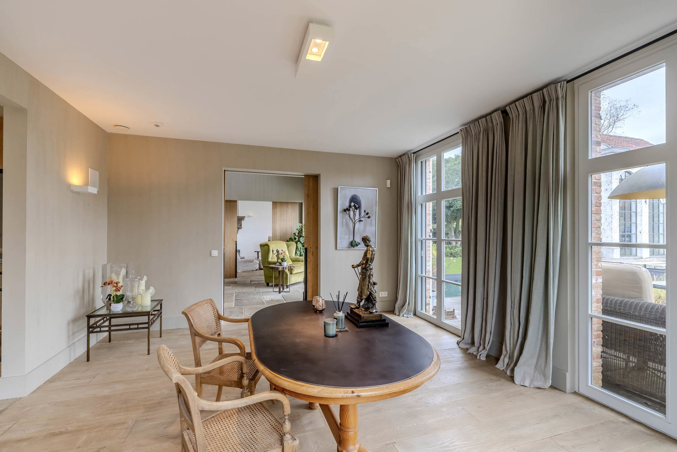 Landelijke nieuwbouwvilla (met optionele manege)