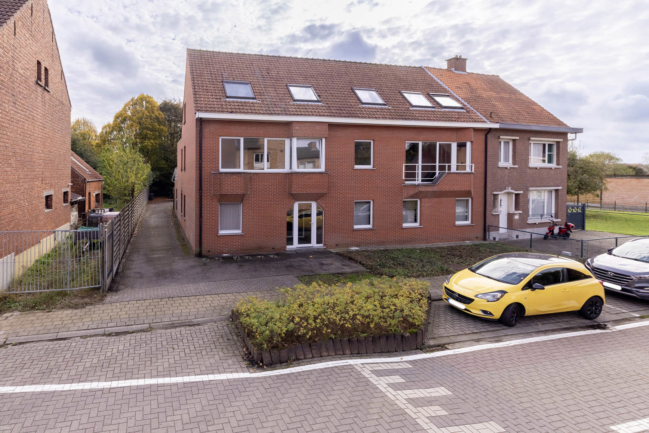 Investeringseigendom met 2 vergunde woningen op 813m²!