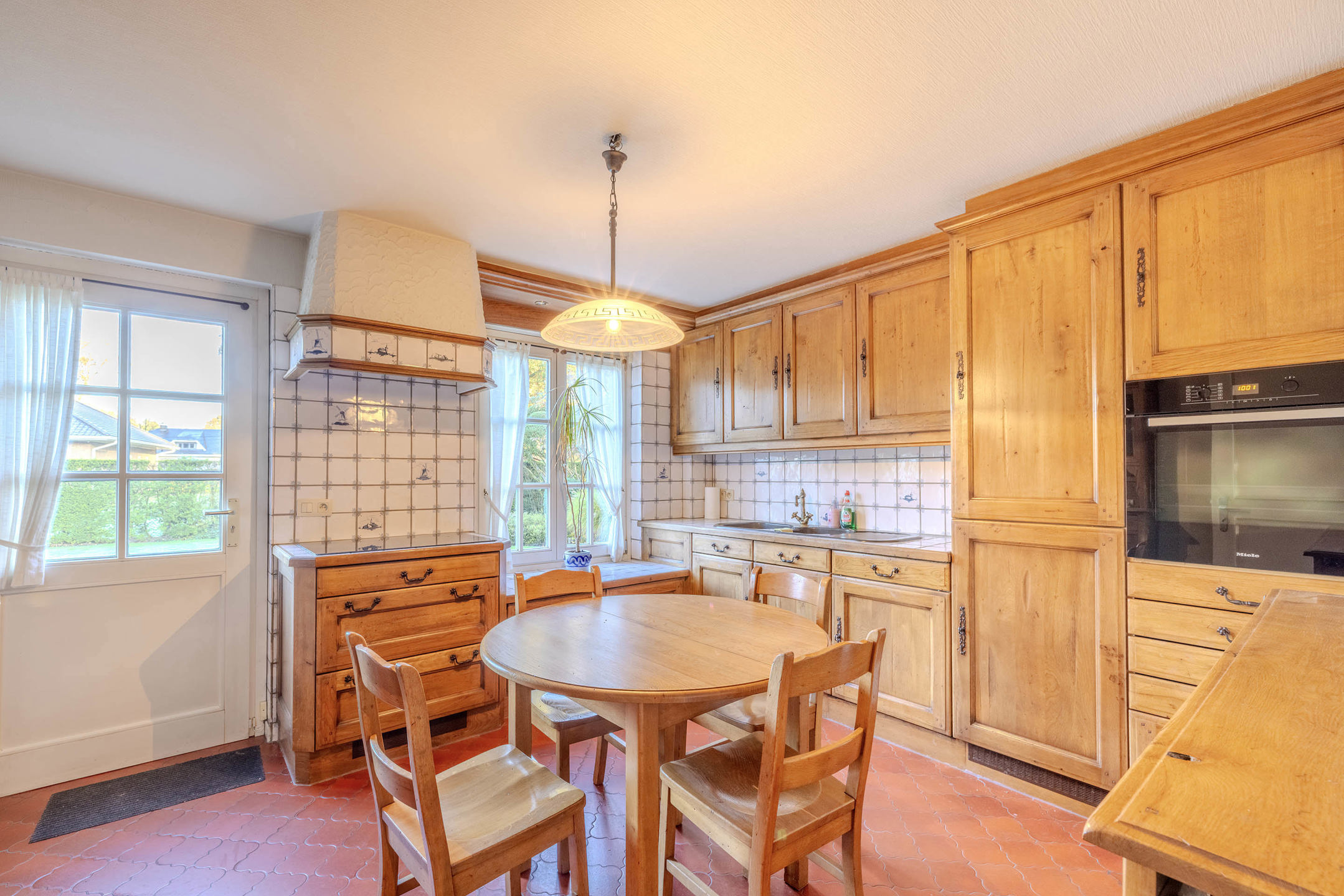 Prachtige villa met atelier over park de Renesse