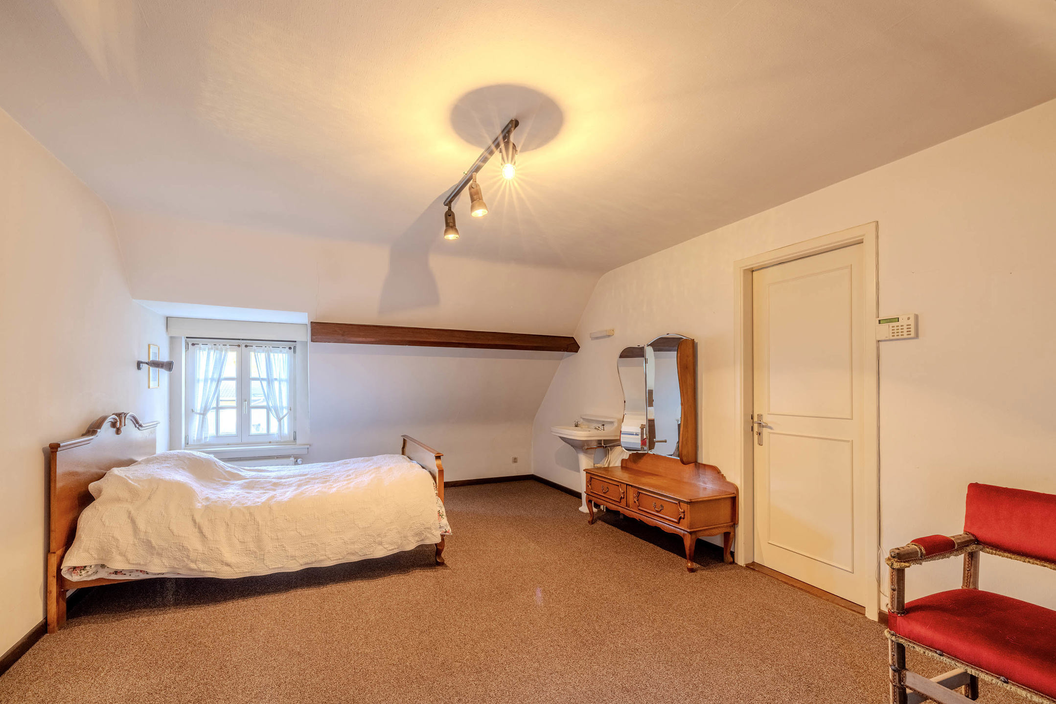 Prachtige villa met atelier over park de Renesse