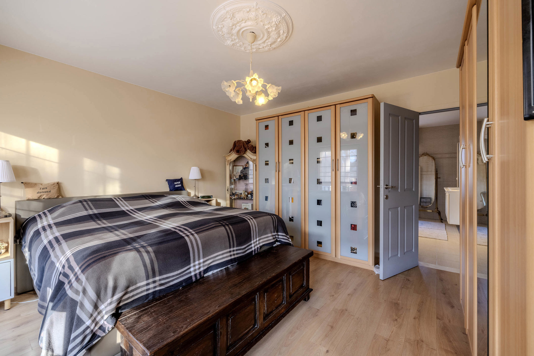 Instapklare villa met zwembad op toplocatie!