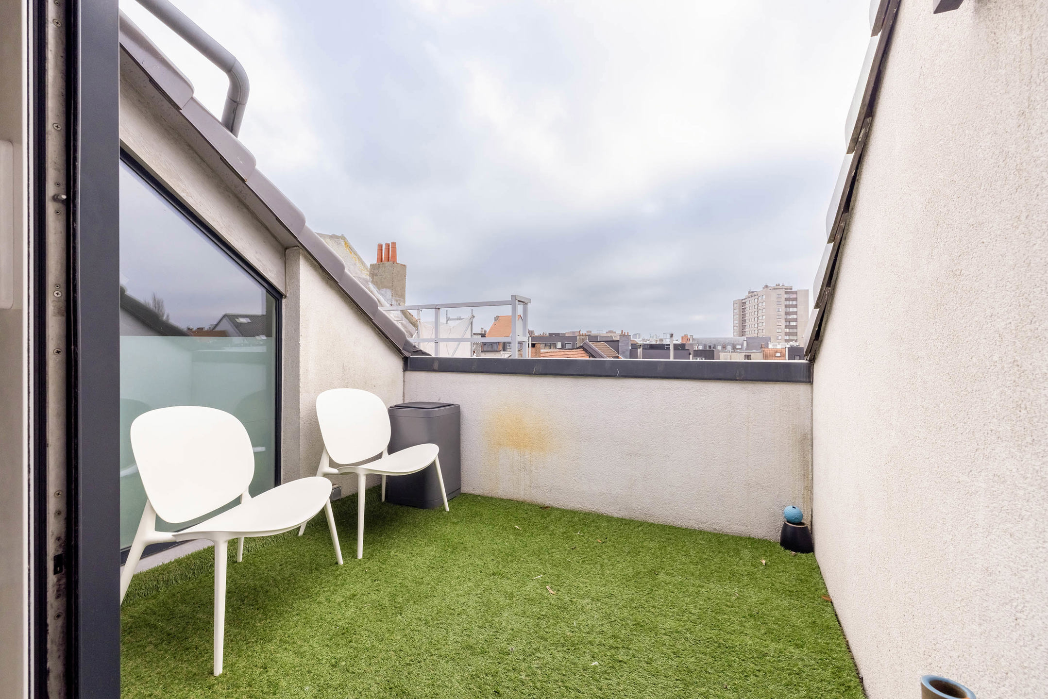 Instapklaar dakappartement van 110m² met terras!