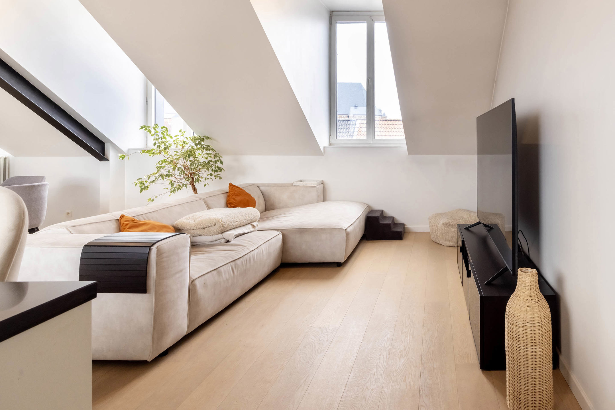 Instapklaar dakappartement van 110m² met terras!