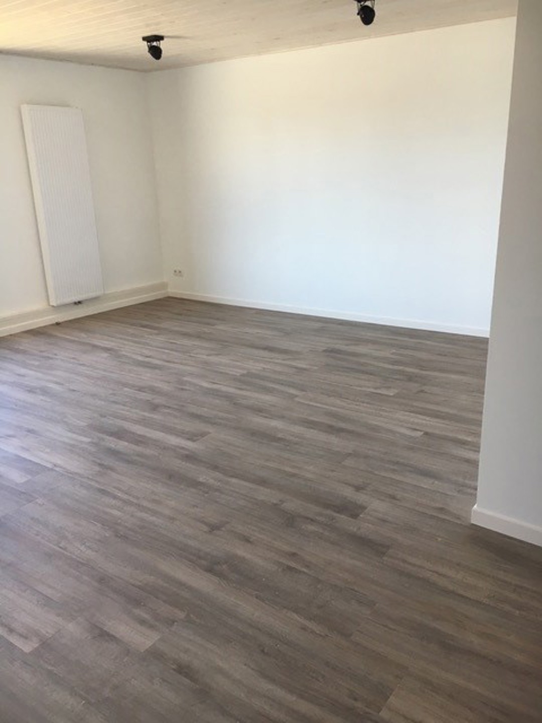 Instapklaar appartement met mooi terras