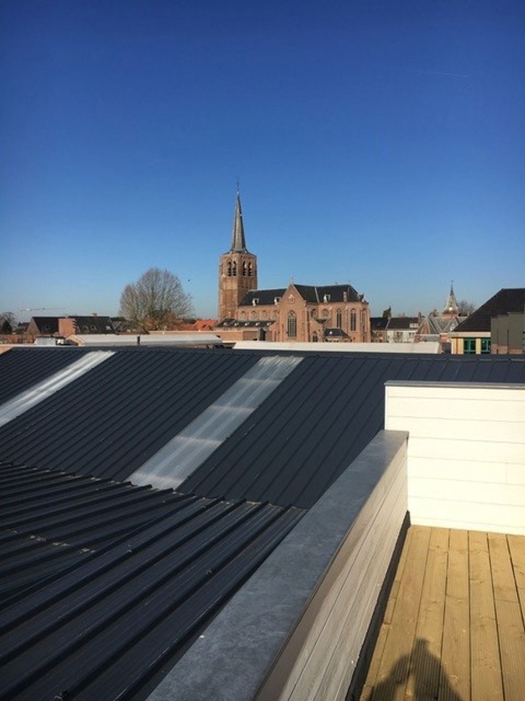 Instapklaar appartement met mooi terras