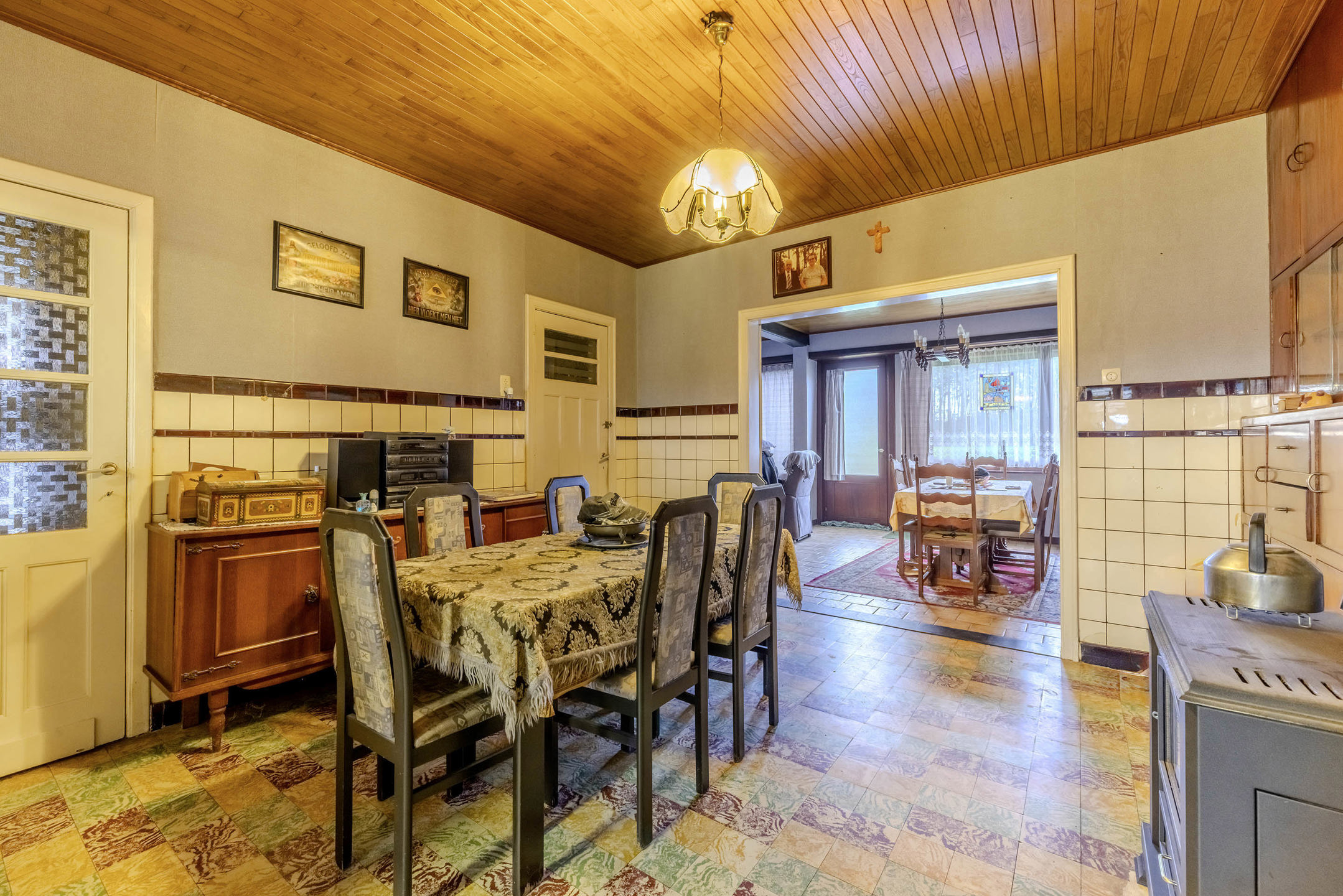 Volledig te renoveren woning in Wechelderzande op perceel van 2.141m²!