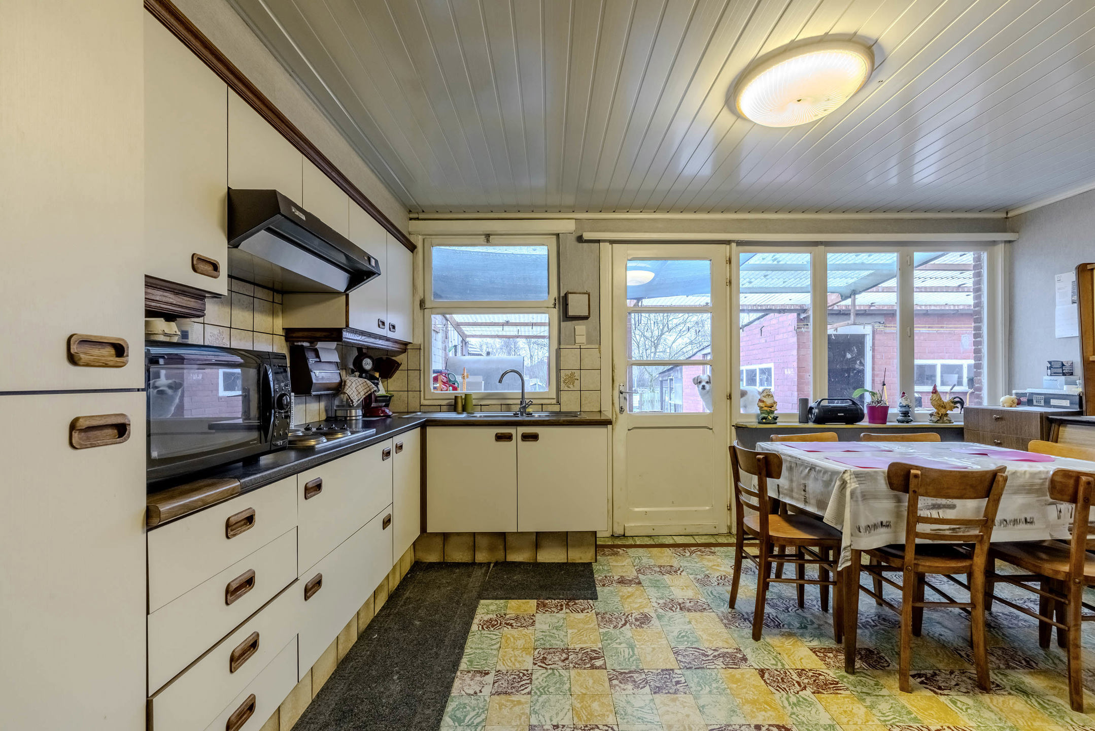 Volledig te renoveren woning in Wechelderzande op perceel van 2.141m²!