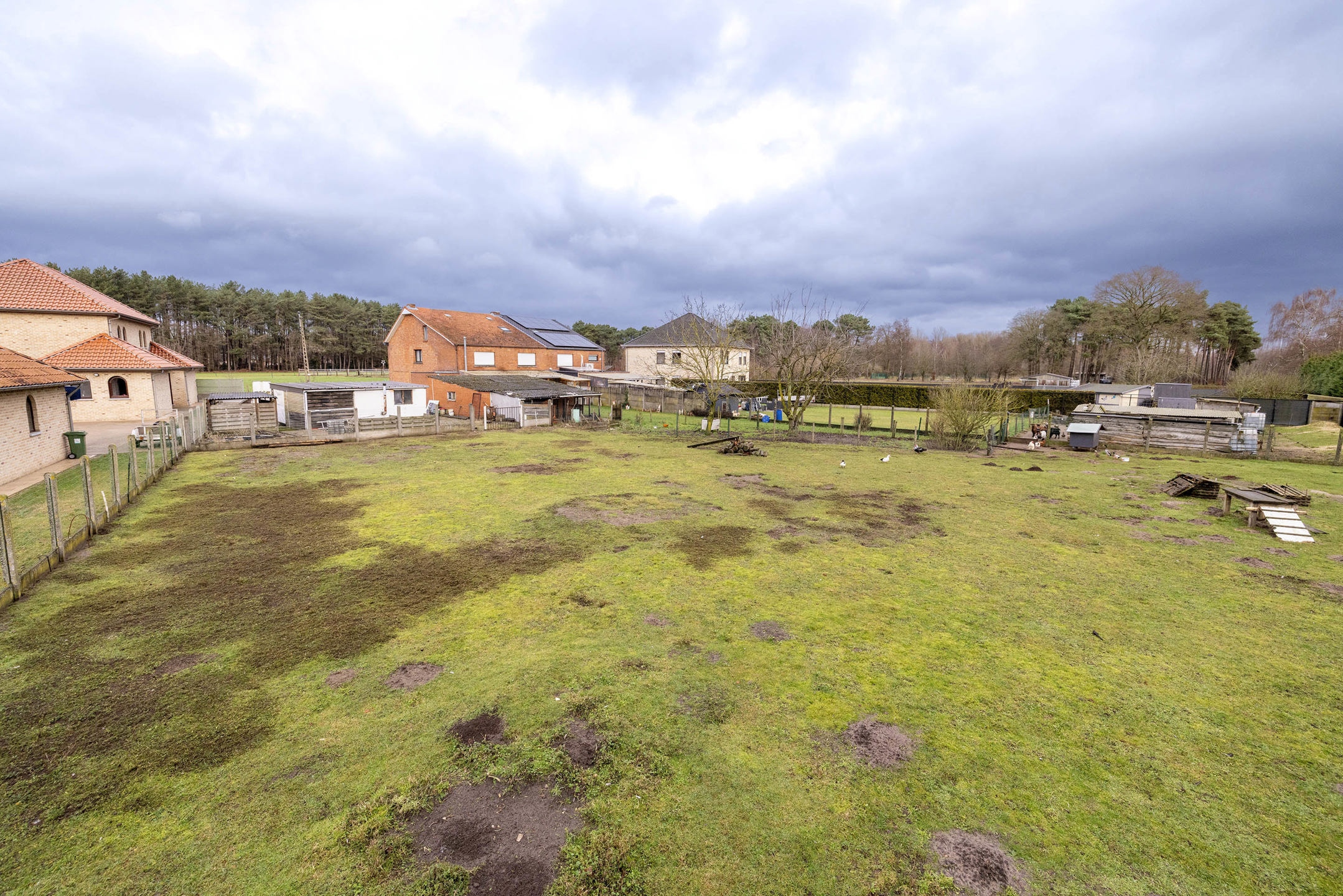 Volledig te renoveren woning in Wechelderzande op perceel van 2.141m²!