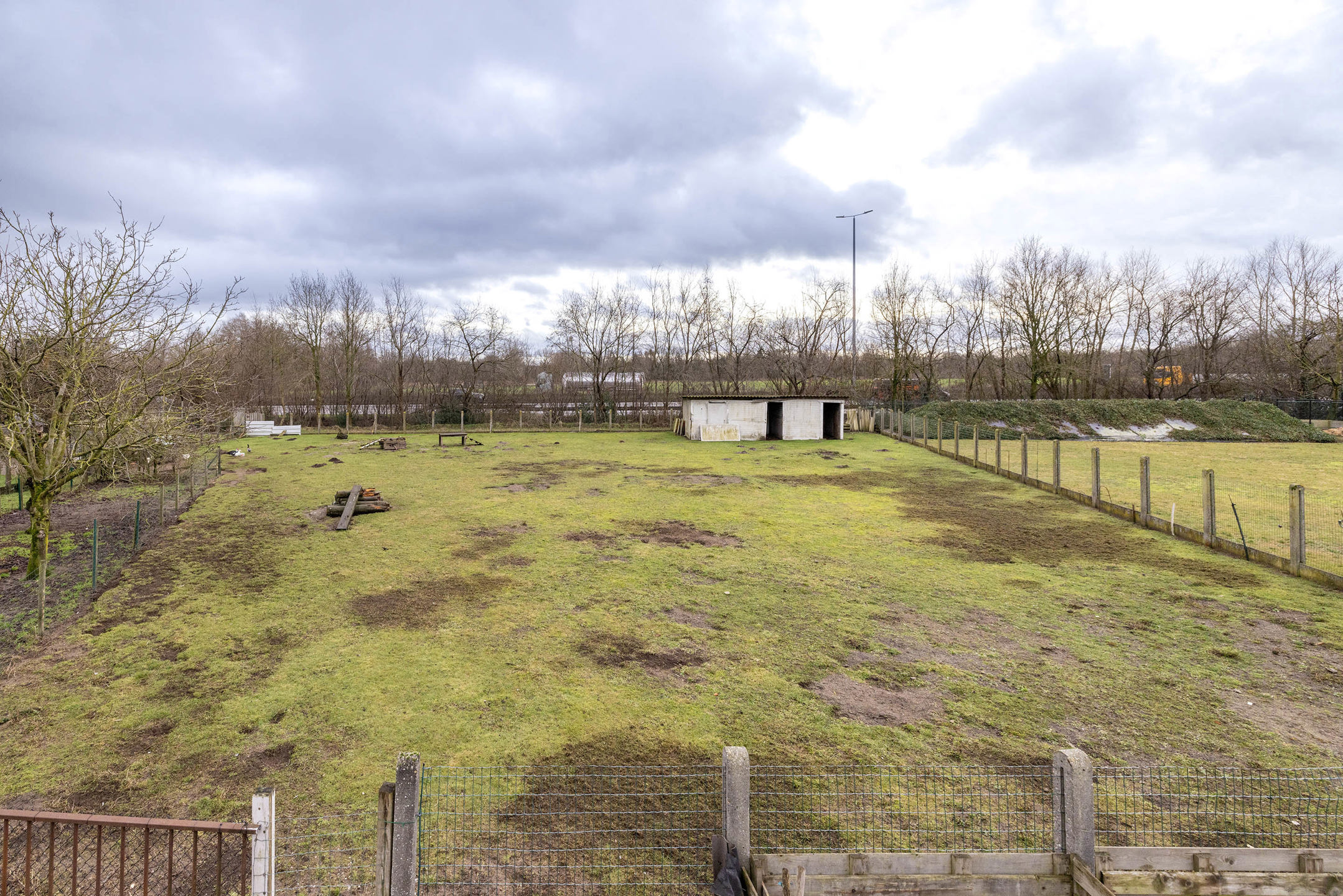 Volledig te renoveren woning in Wechelderzande op perceel van 2.141m²!