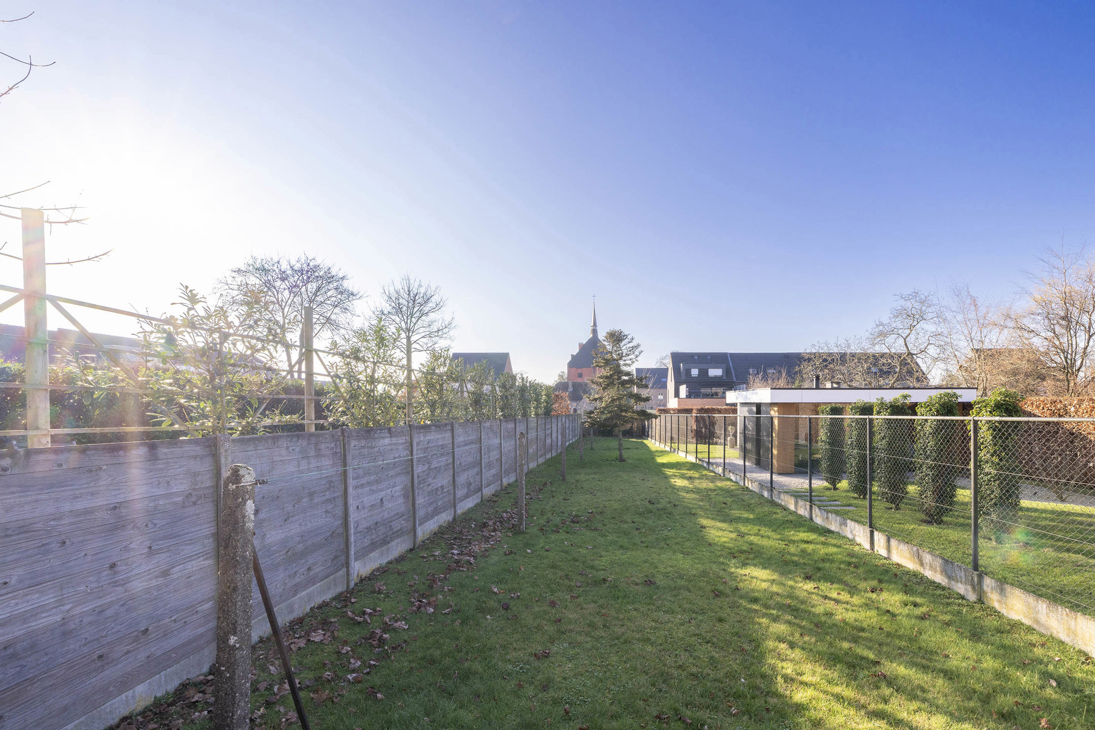 Ruim handelshuis in centrum Gierle op 492 m²!