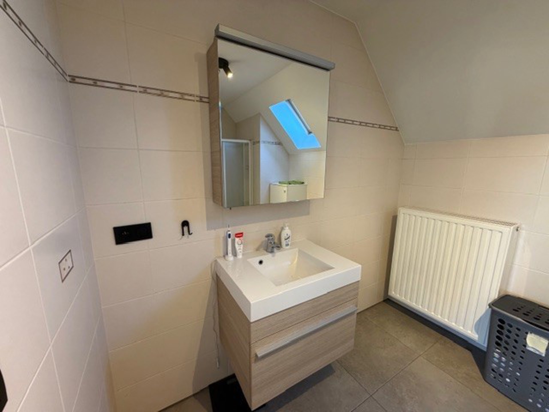 Dakappartement met 1 slaapkamer en terras in Oostmalle!