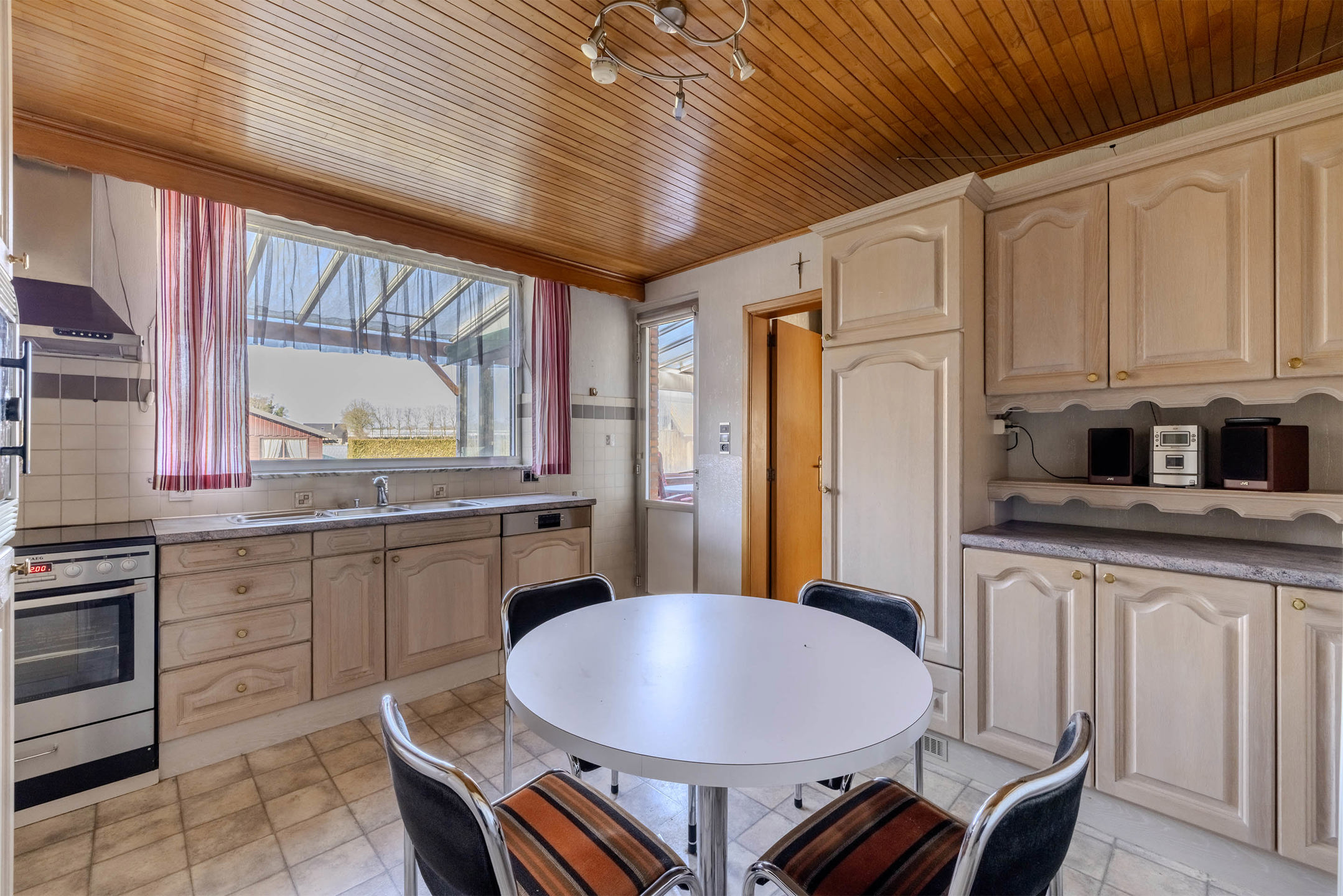 Karaktervolle woning op mooi perceel van 1.086 m² met vrij zicht!