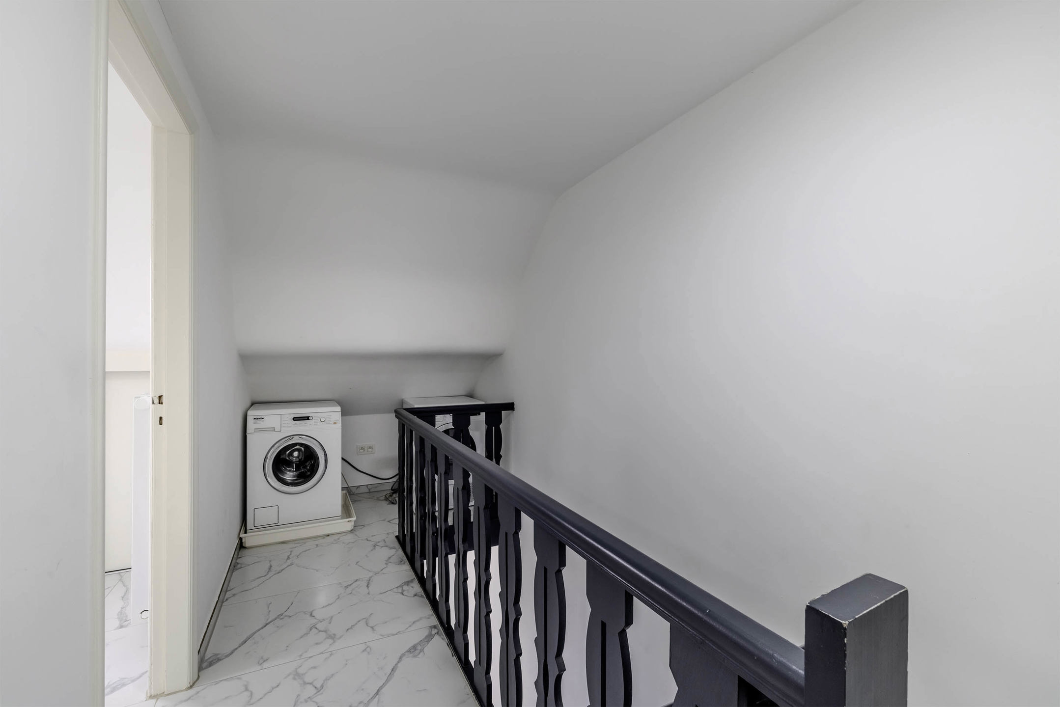 Handelshuis of Woonst in centrum Malle!