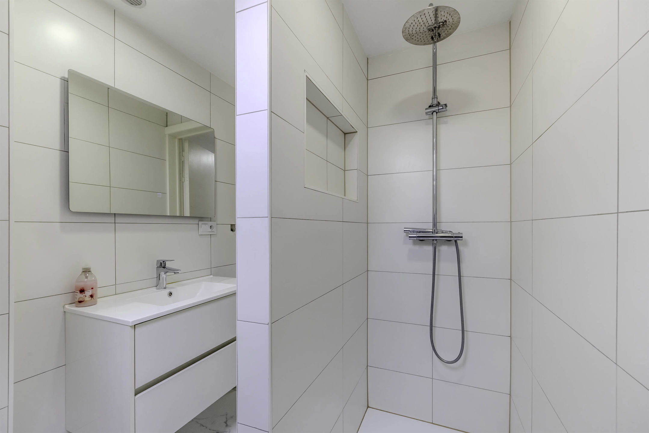 Handelshuis of Woonst in centrum Malle!