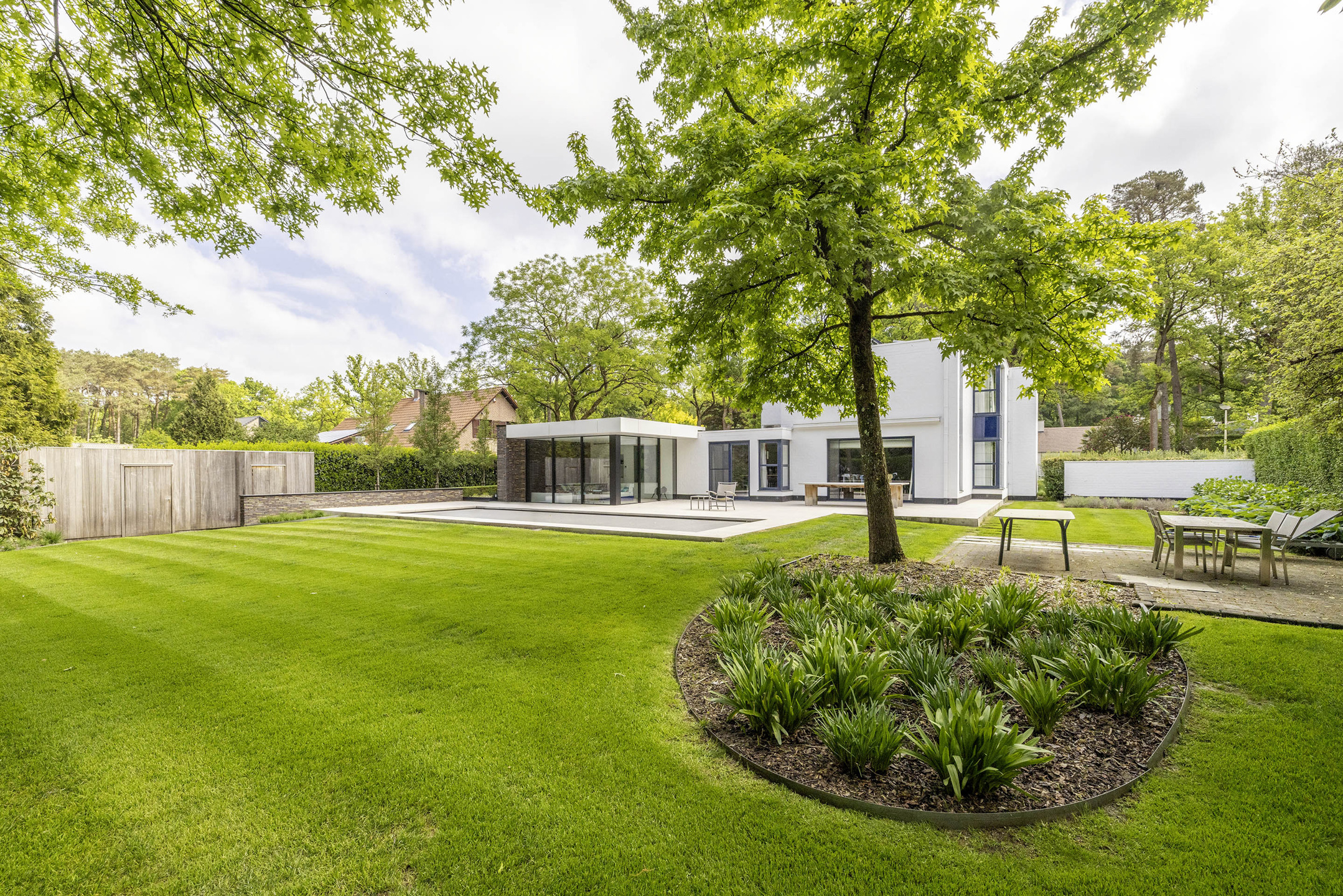 Unieke villawoning met zwembad op perceel van 2.088 m²!