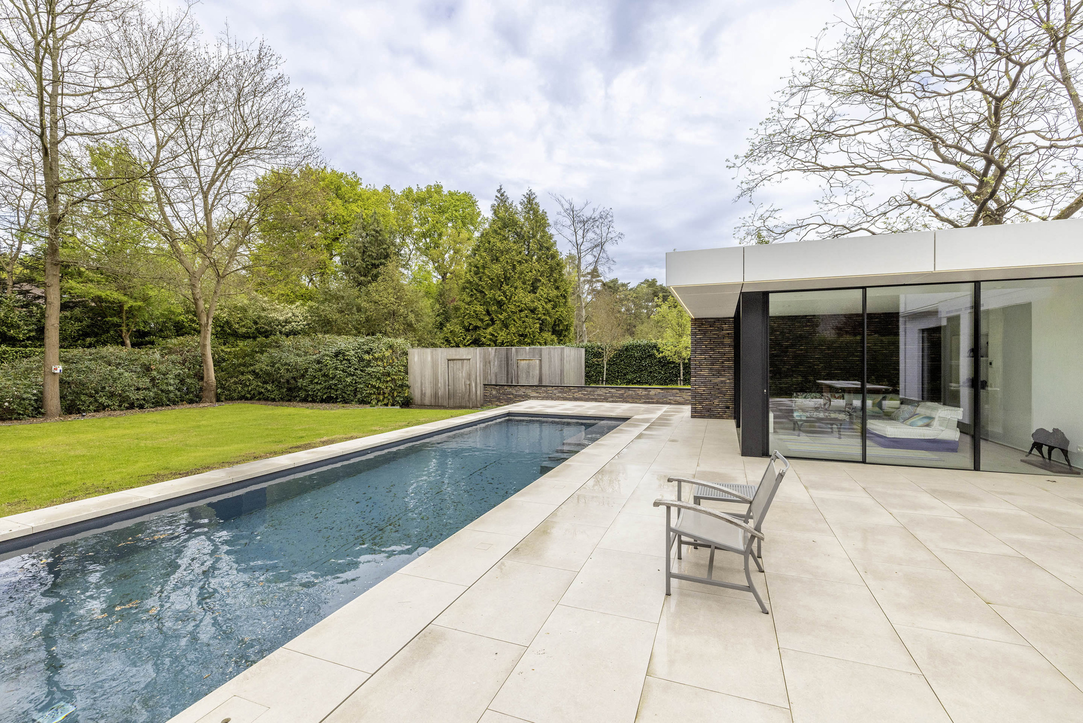 Unieke villawoning met zwembad op perceel van 2.088 m²!