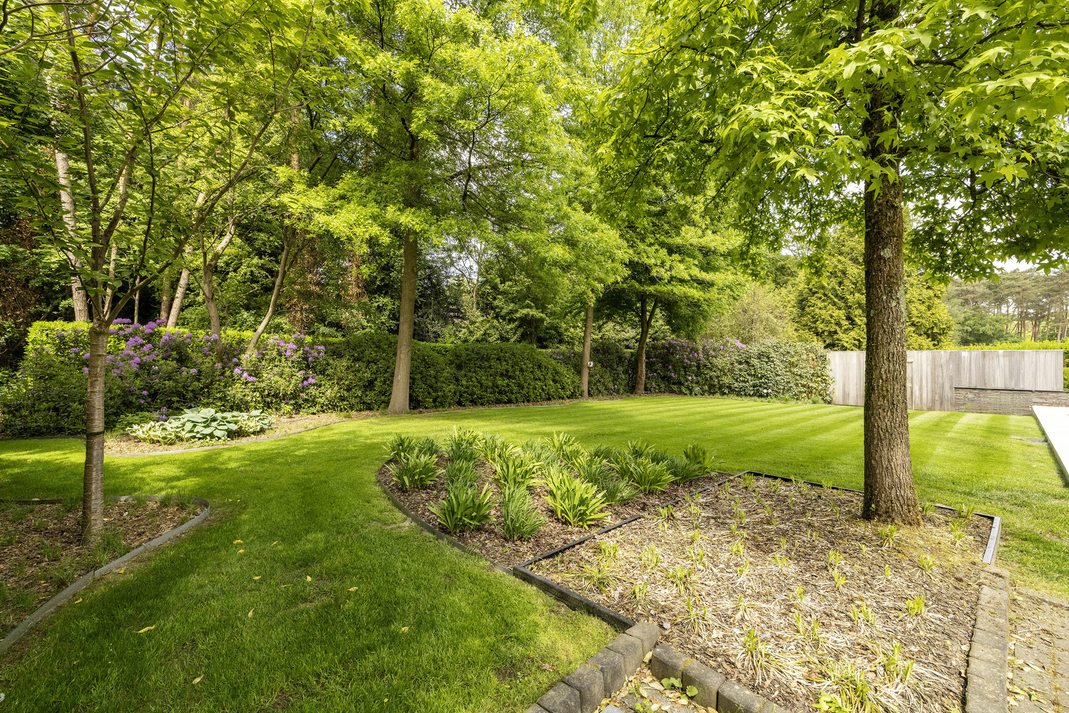 Unieke villawoning met zwembad op perceel van 2.088 m²!